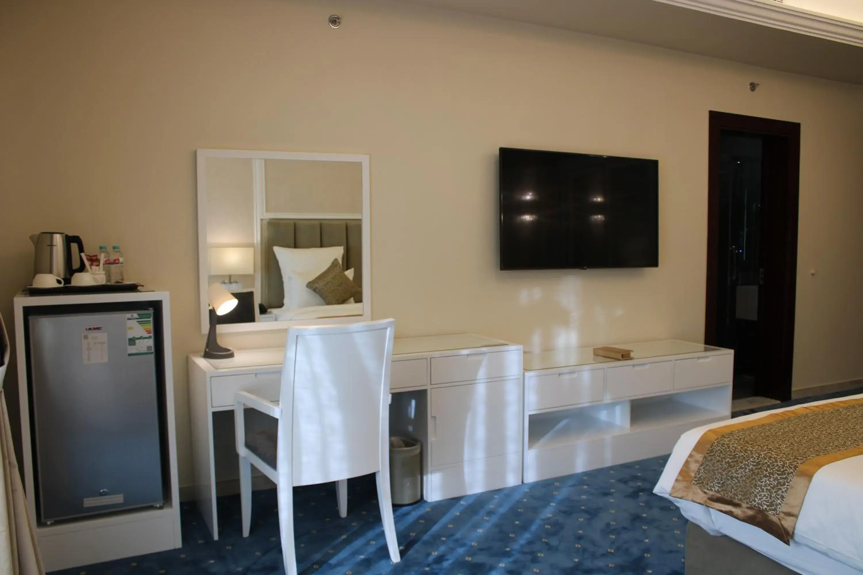 Bedroom, Bed in Remaj Hotel Bedroom, Bed in Remaj Hotel