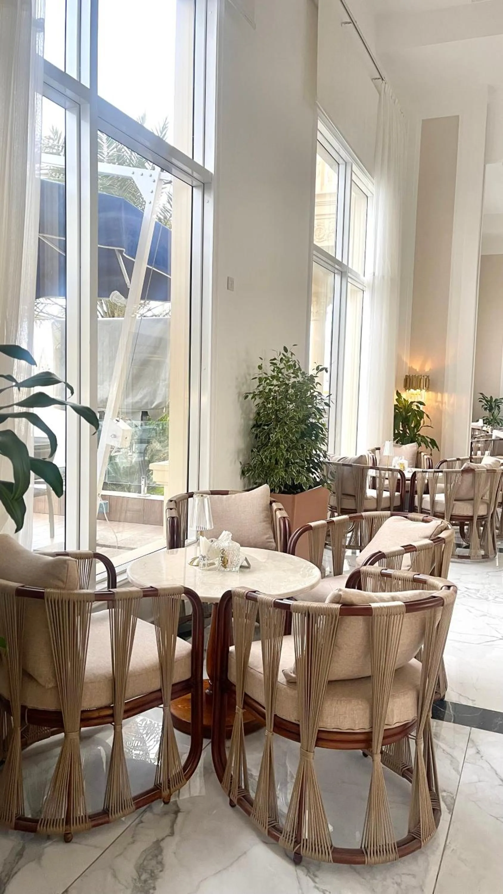 Area and facilities in Remaj Hotel