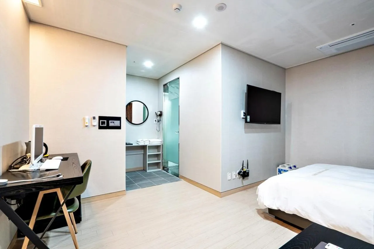 Bed in Siheung Seoul Tourist Hotel