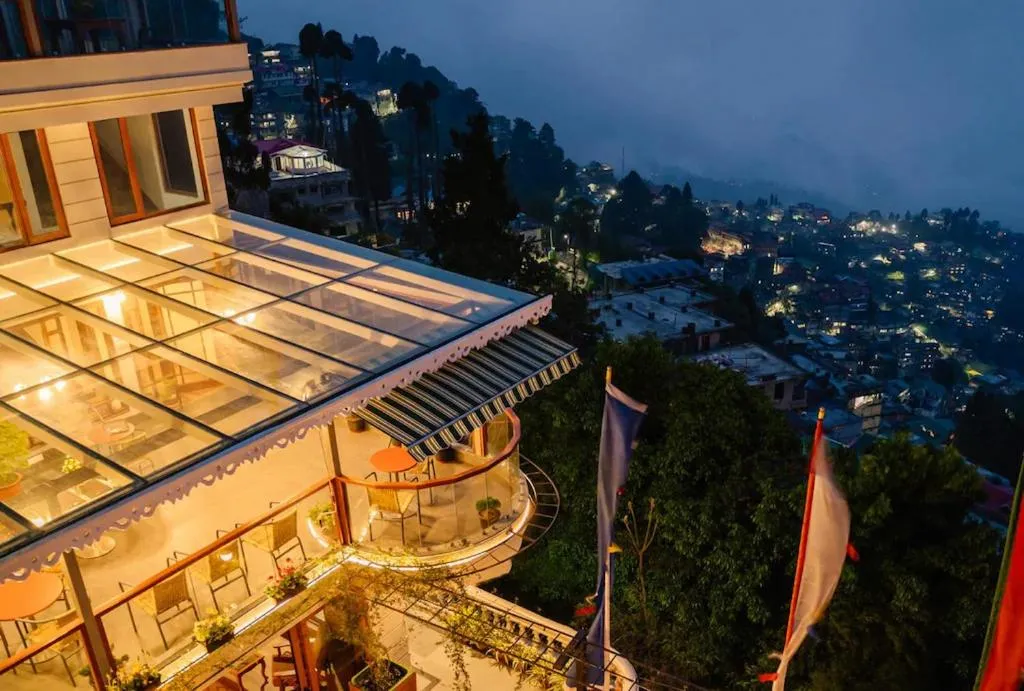 Property building in Udaan Dekeling Resort, Darjeeling