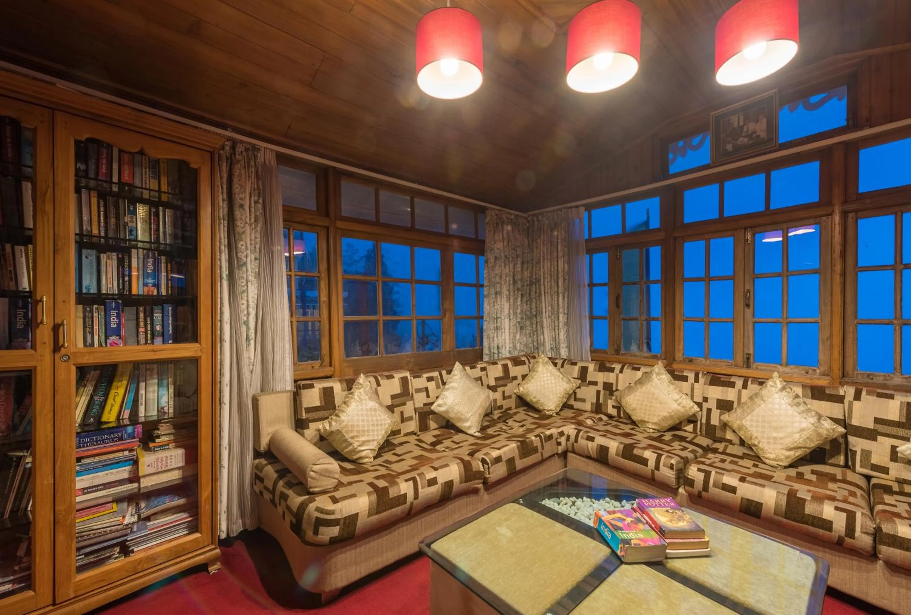 Library in Udaan Dekeling Resort, Darjeeling