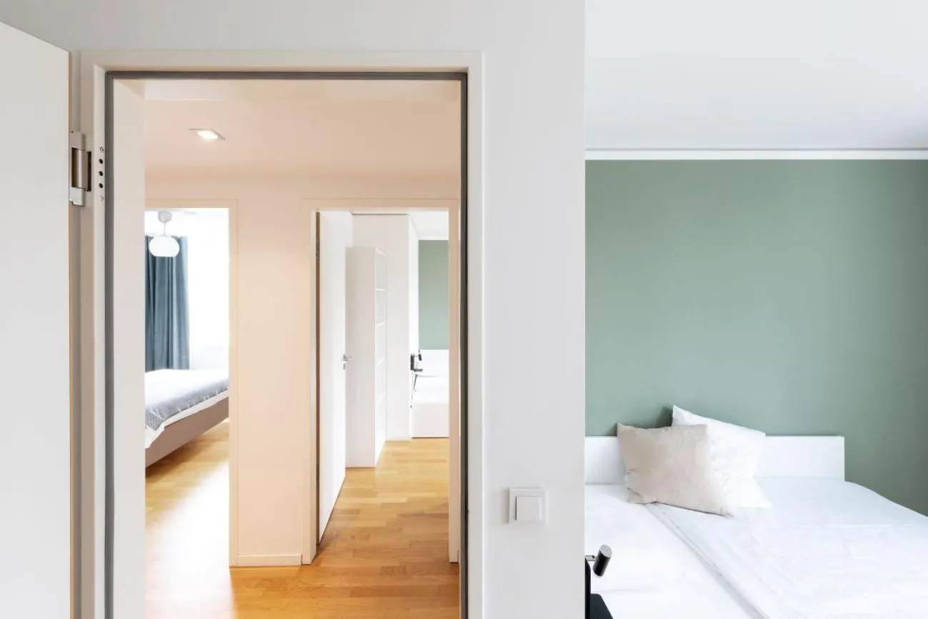 Photo of the whole room, Bed in Brera Nürnberg