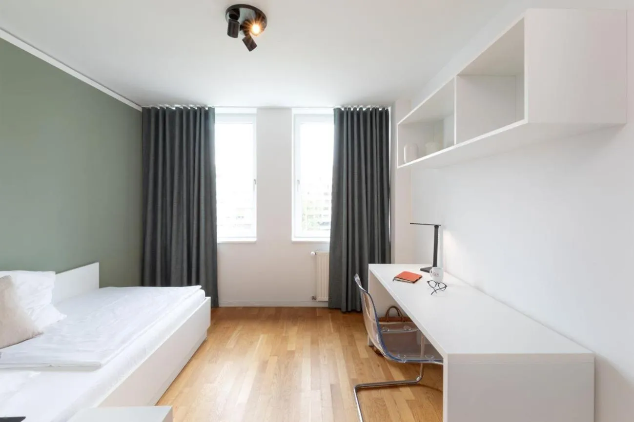 Photo of the whole room, Bed in Brera Nürnberg