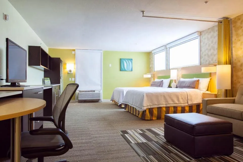 Bed in Home2 Suites by Hilton Rahway