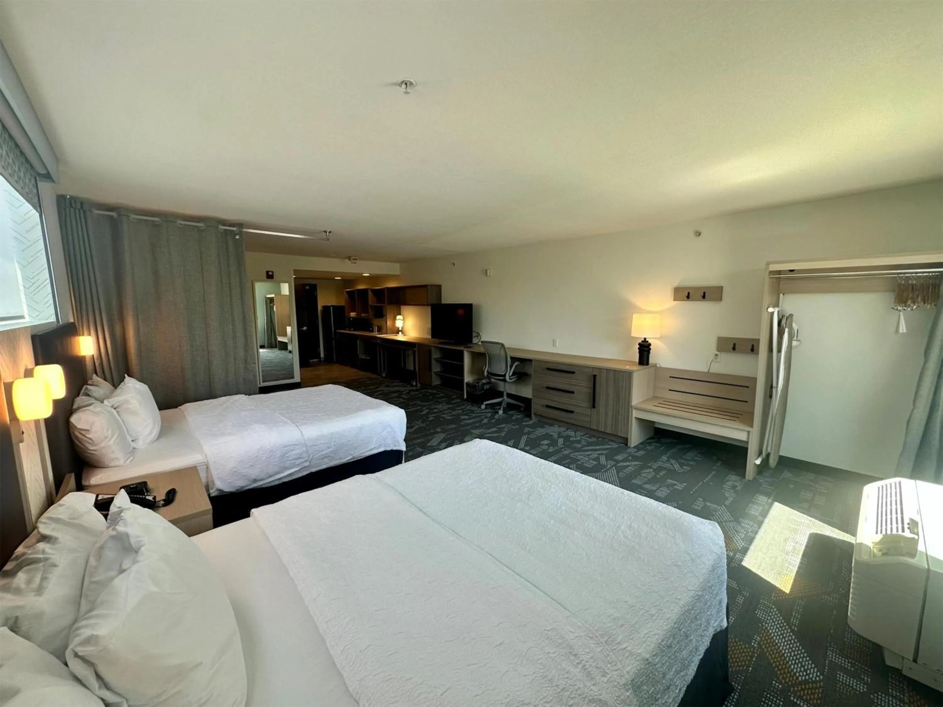 Bed in Home2 Suites by Hilton Rahway