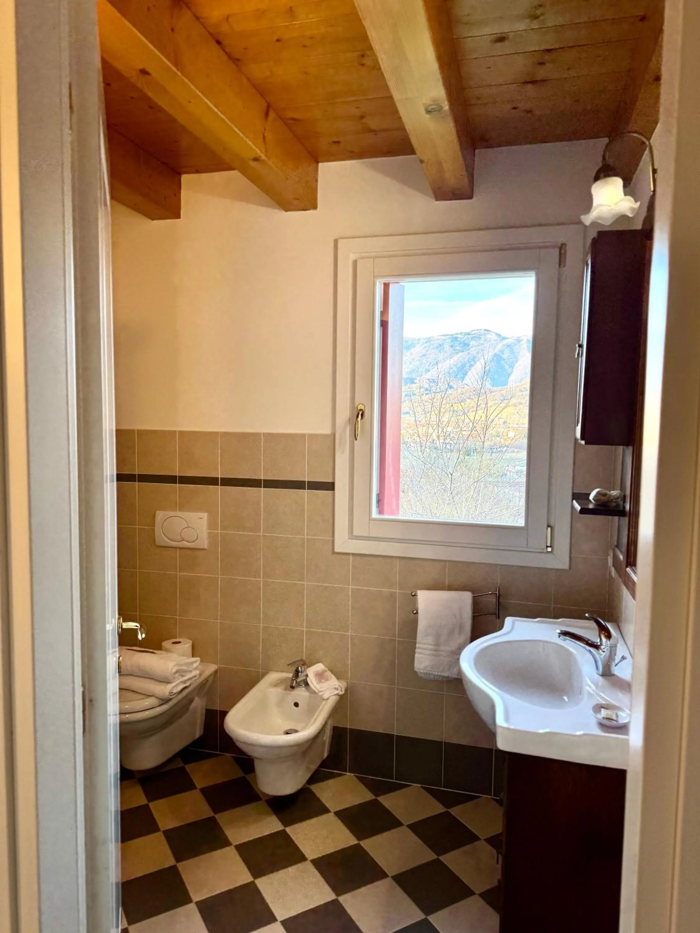 Double Room with Private External Bathroom - single occupancy in Agriturismo Lemire