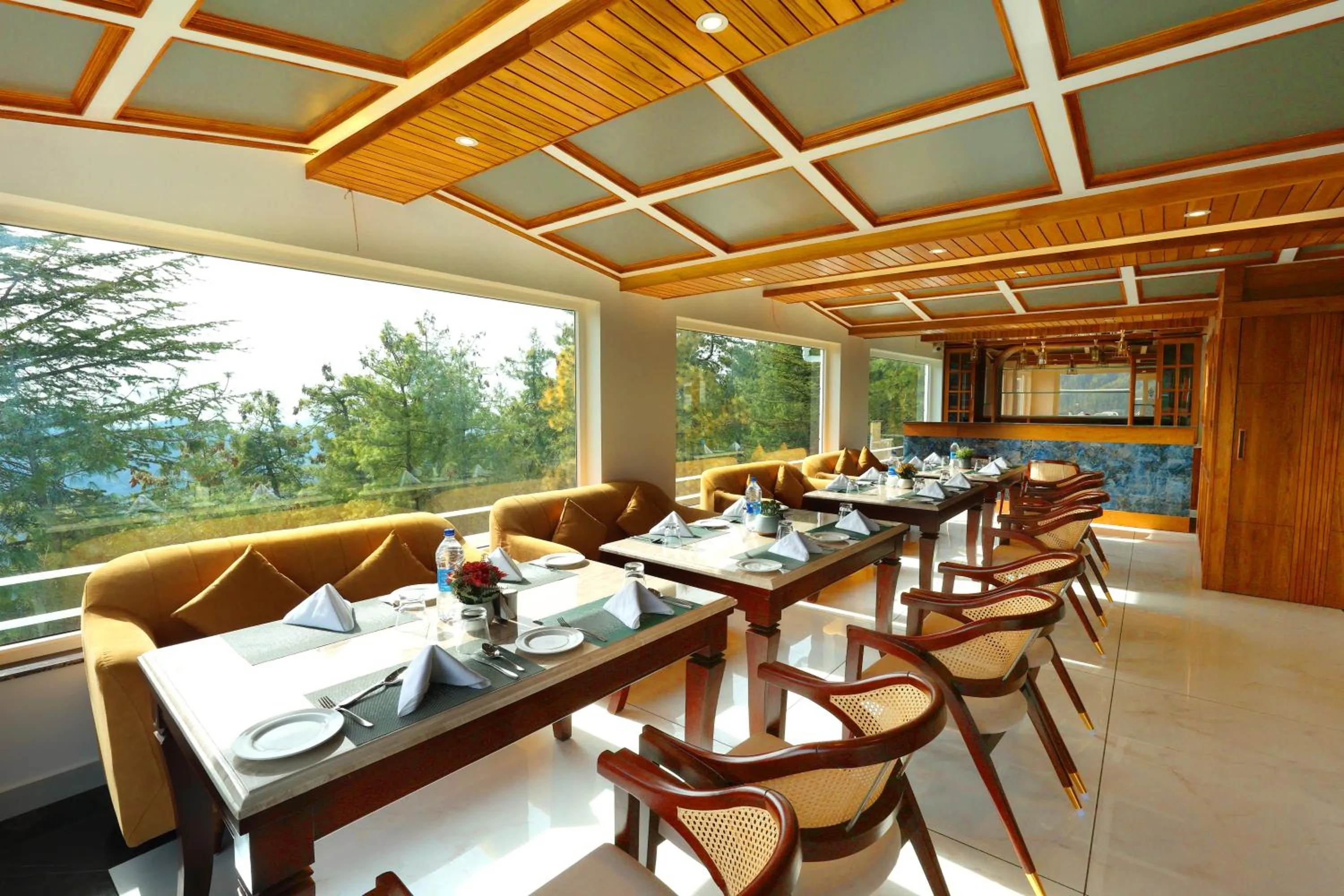 Restaurant/places to eat in The Retreat Mashobra, Shimla