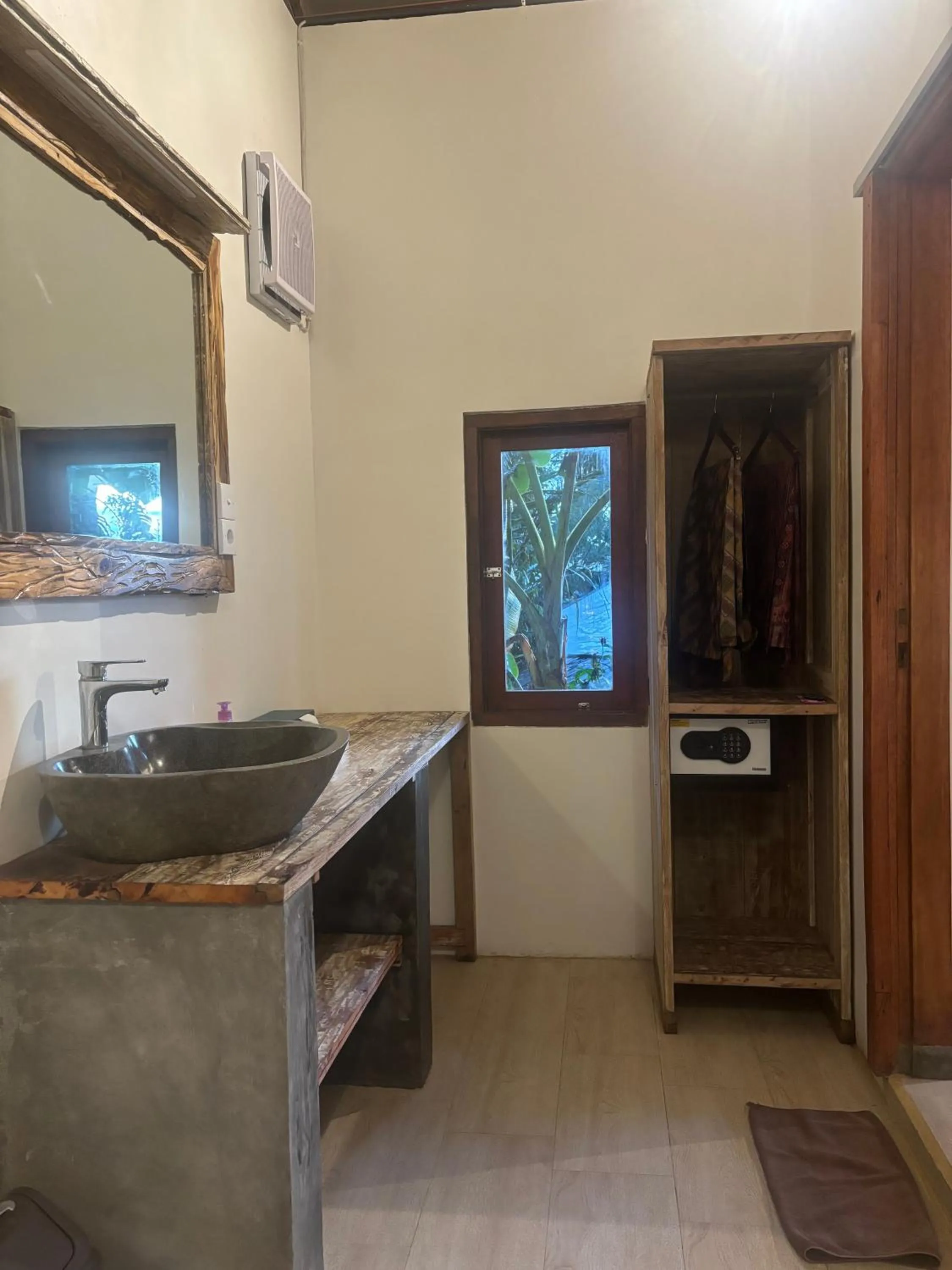 wardrobe in Gumi Ayu EcoStay