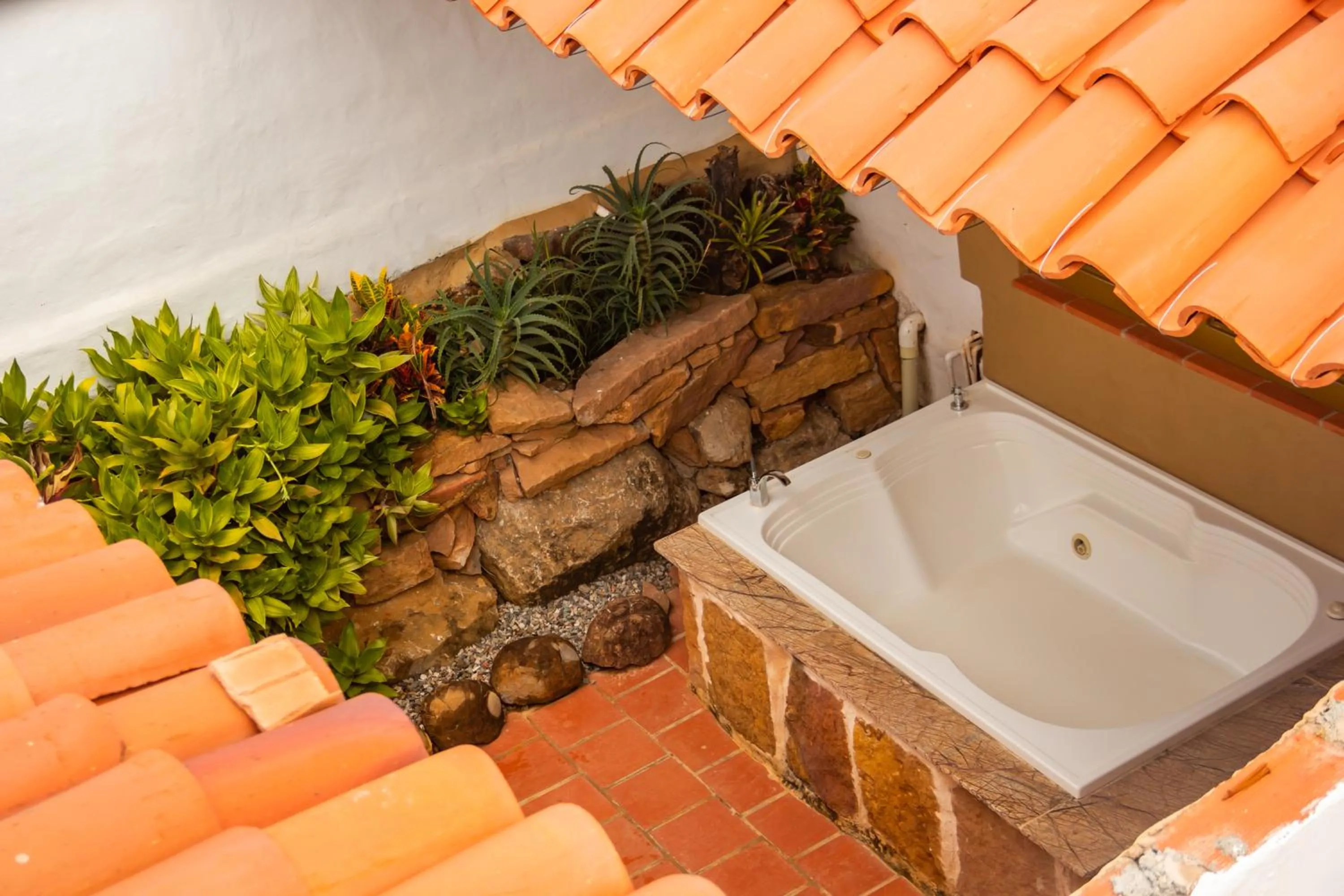 Hot Tub in Hotel Terra Barichara