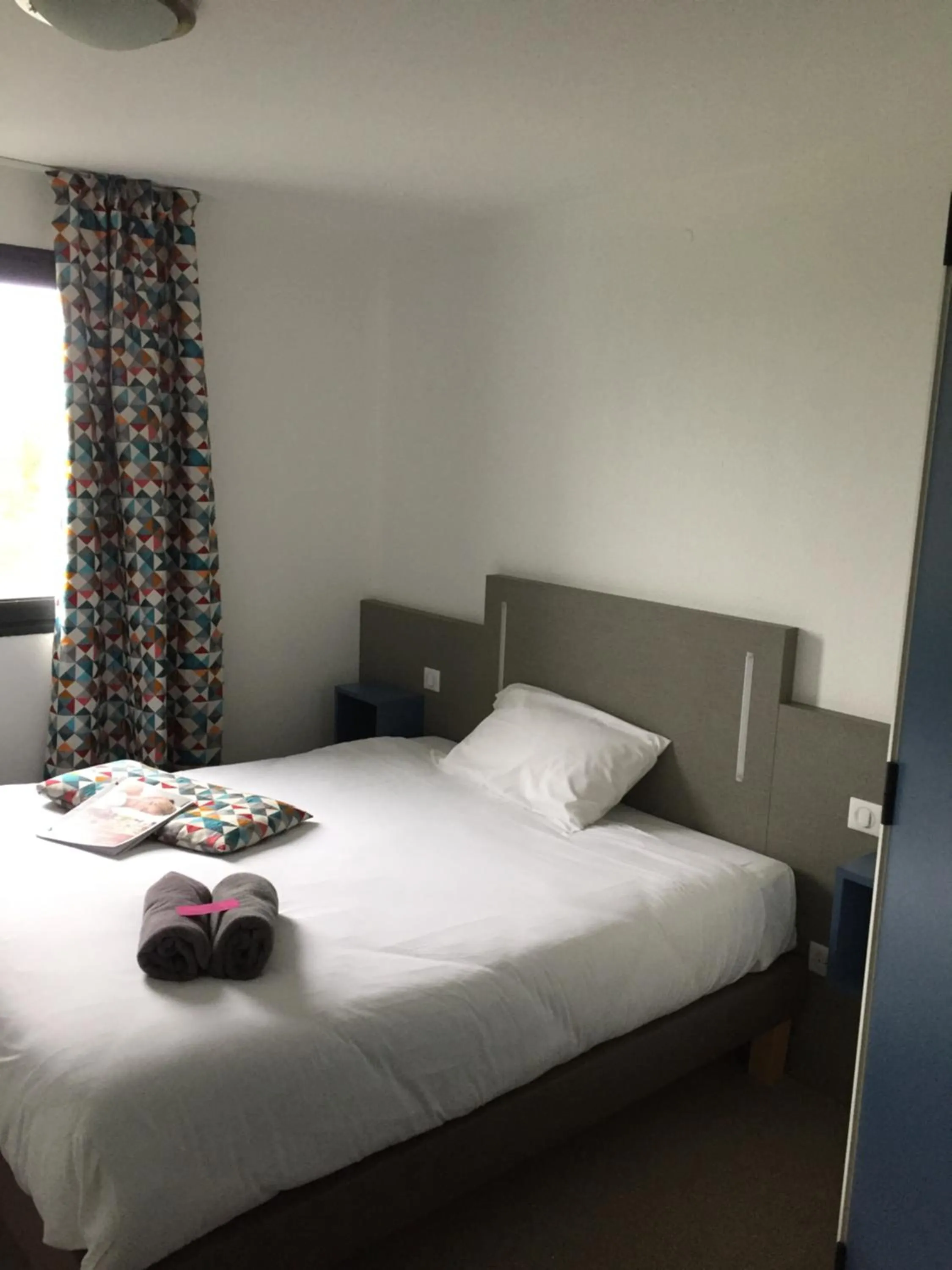 Bed in Kyriad Direct La Rochelle Aytré