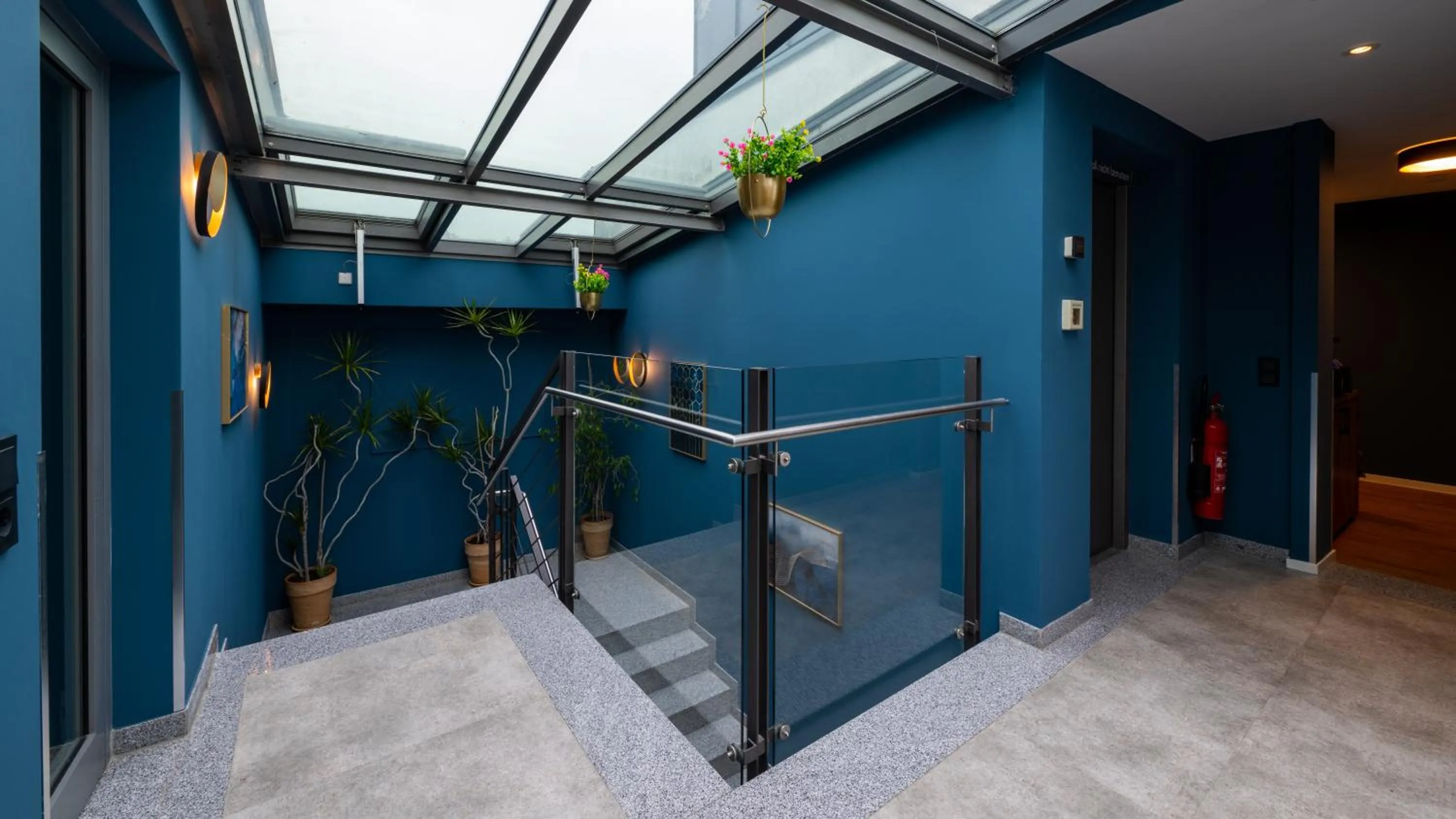 elevator in Hotel Metropol