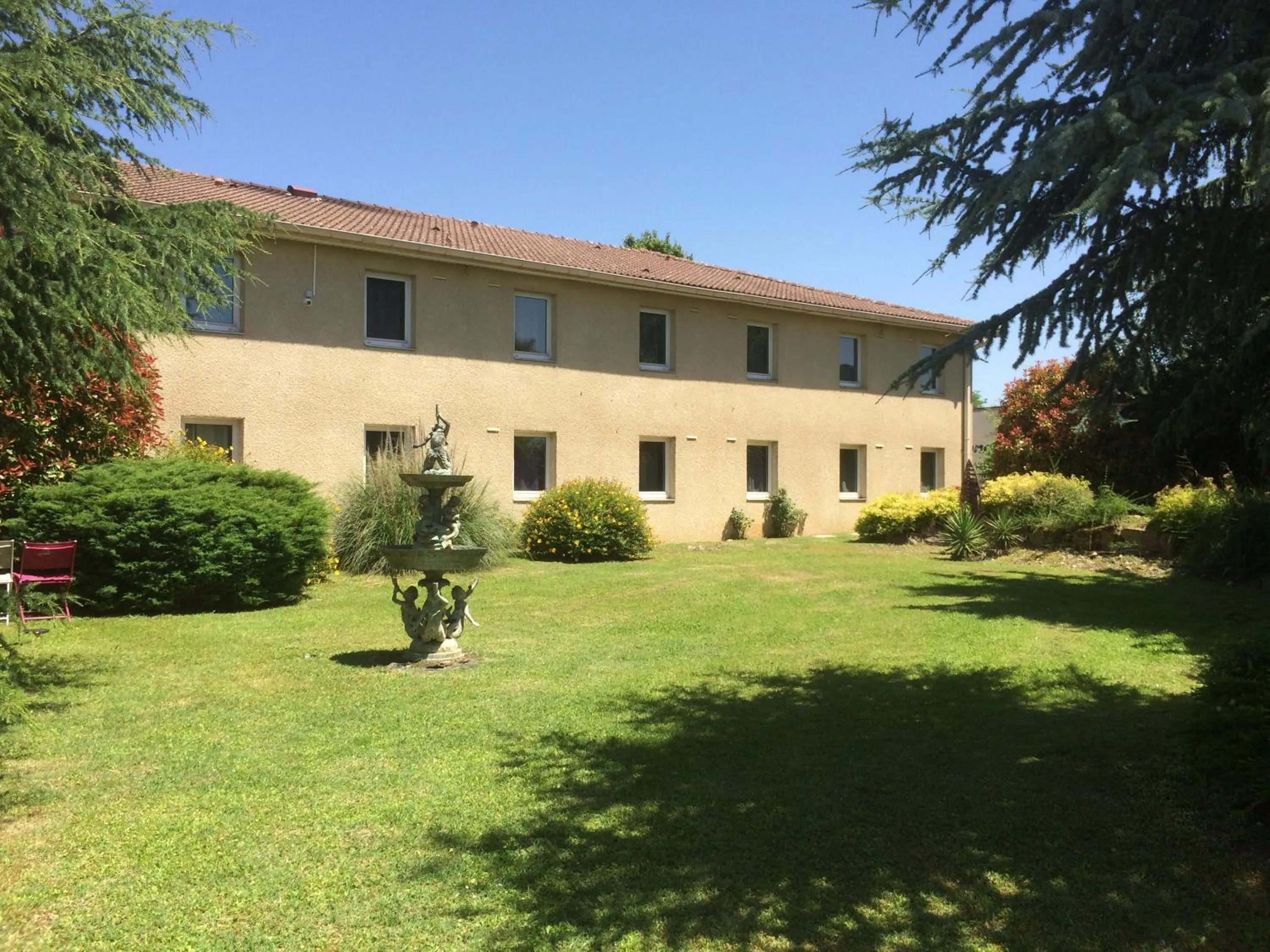 Facade/entrance in La Roselière