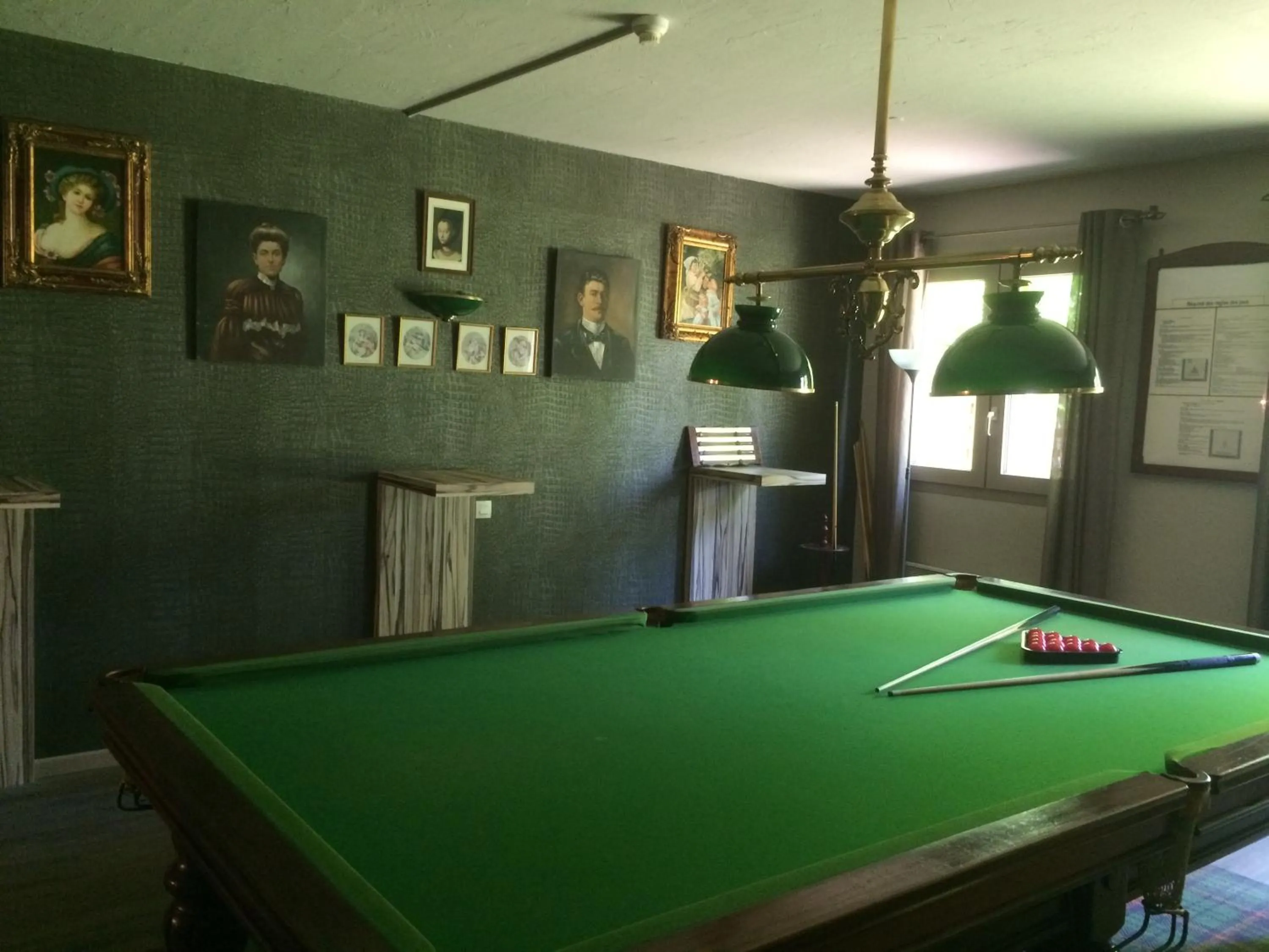 Library in La Roselière