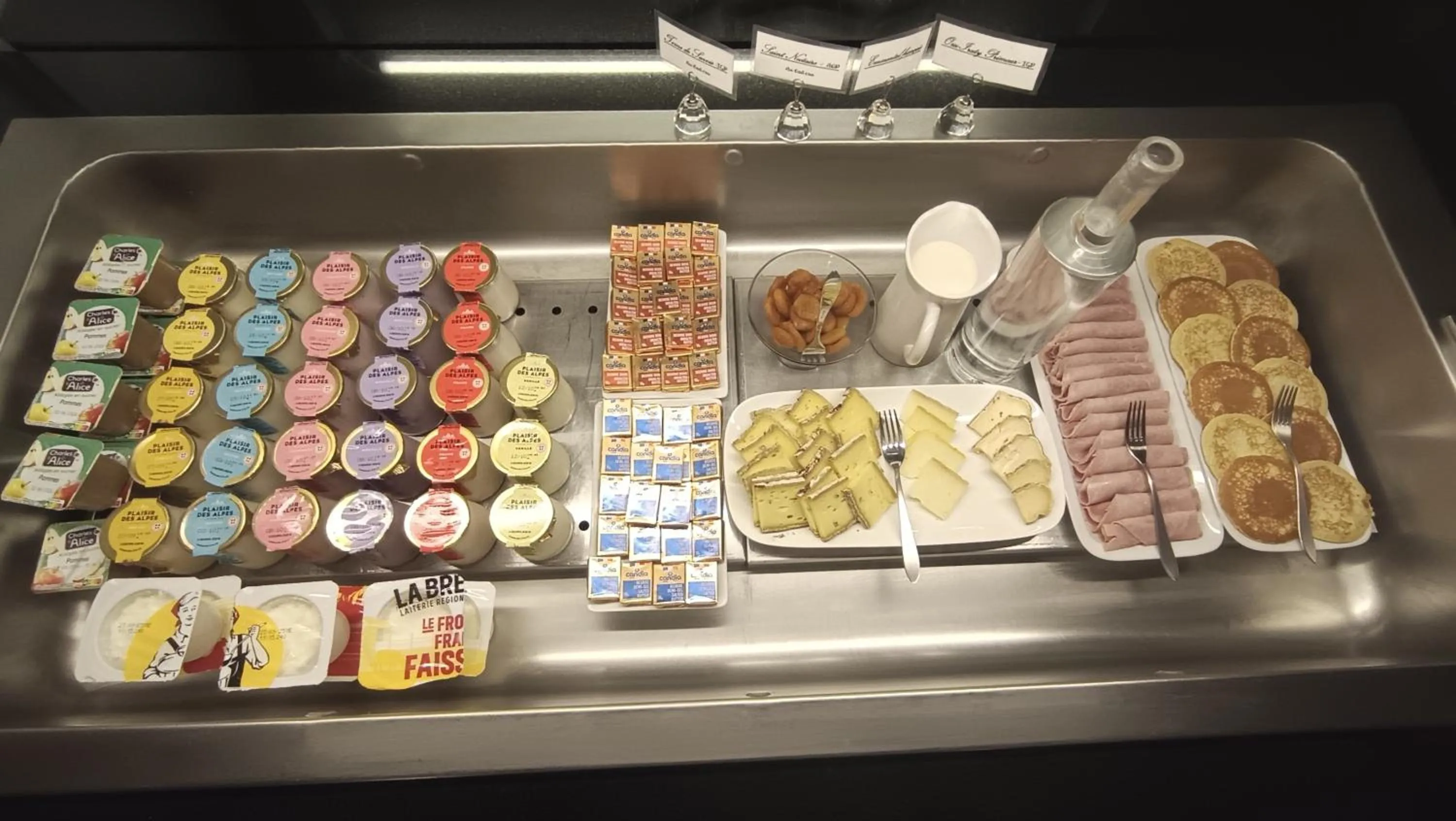 Breakfast in La Roselière