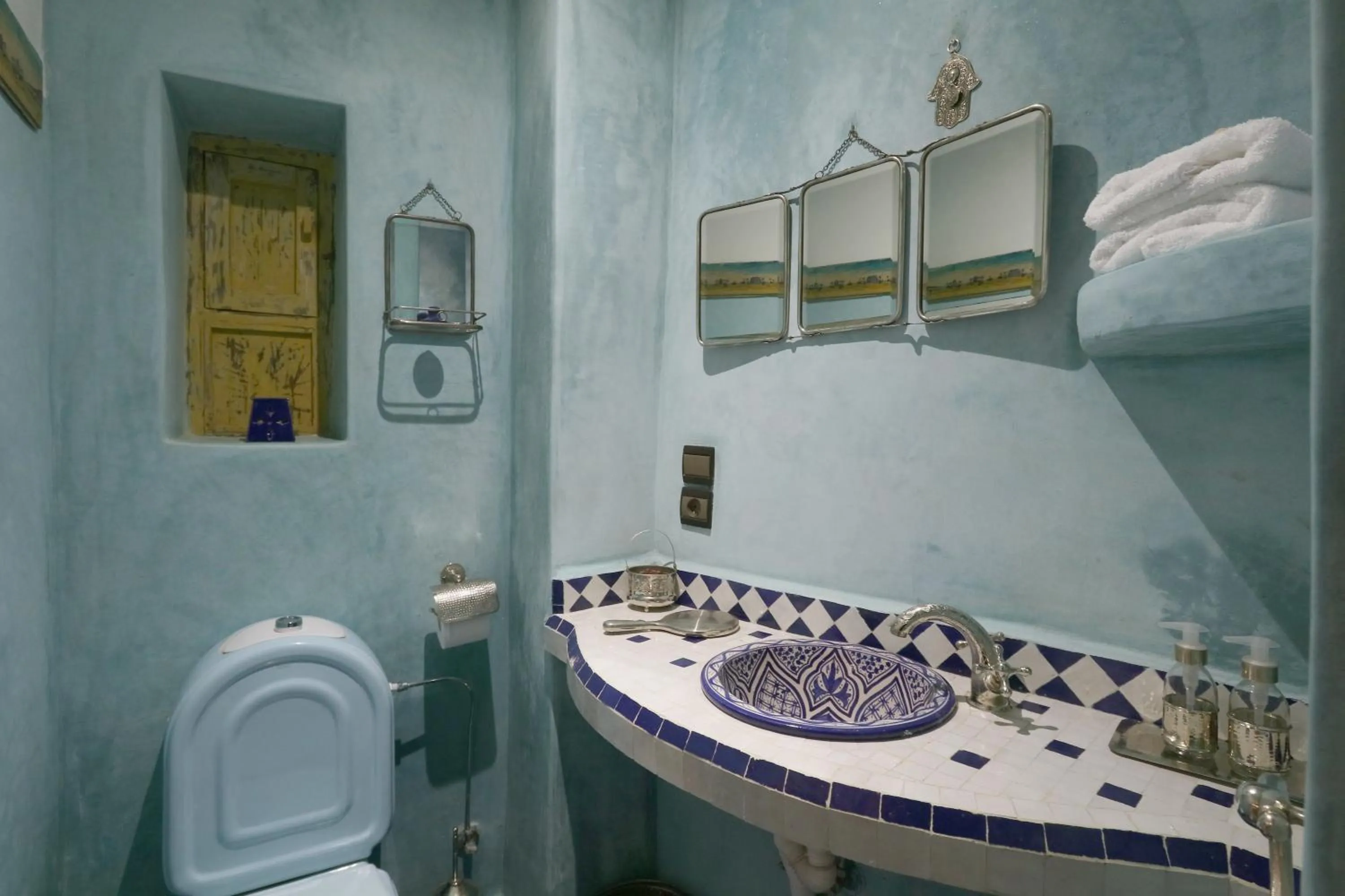 Bathroom in Riad Dada Mouss & Suites