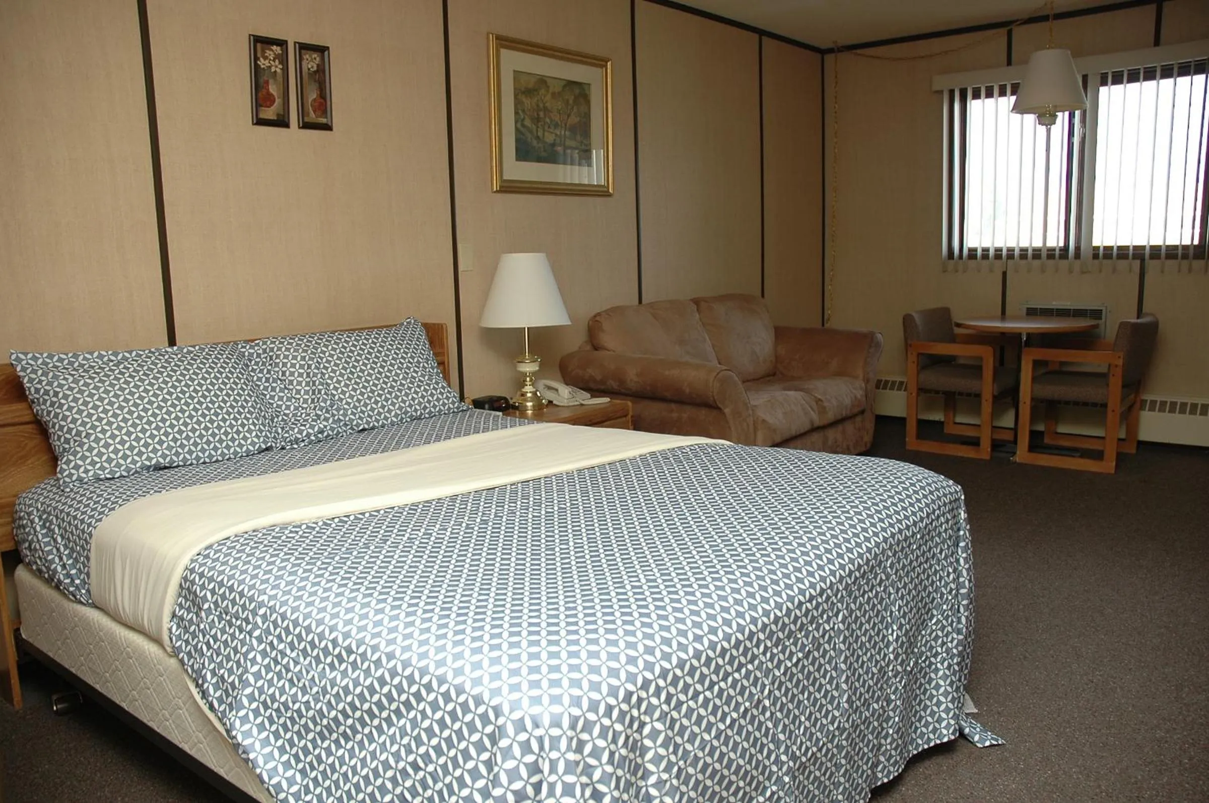 Bedroom in Inn of The South