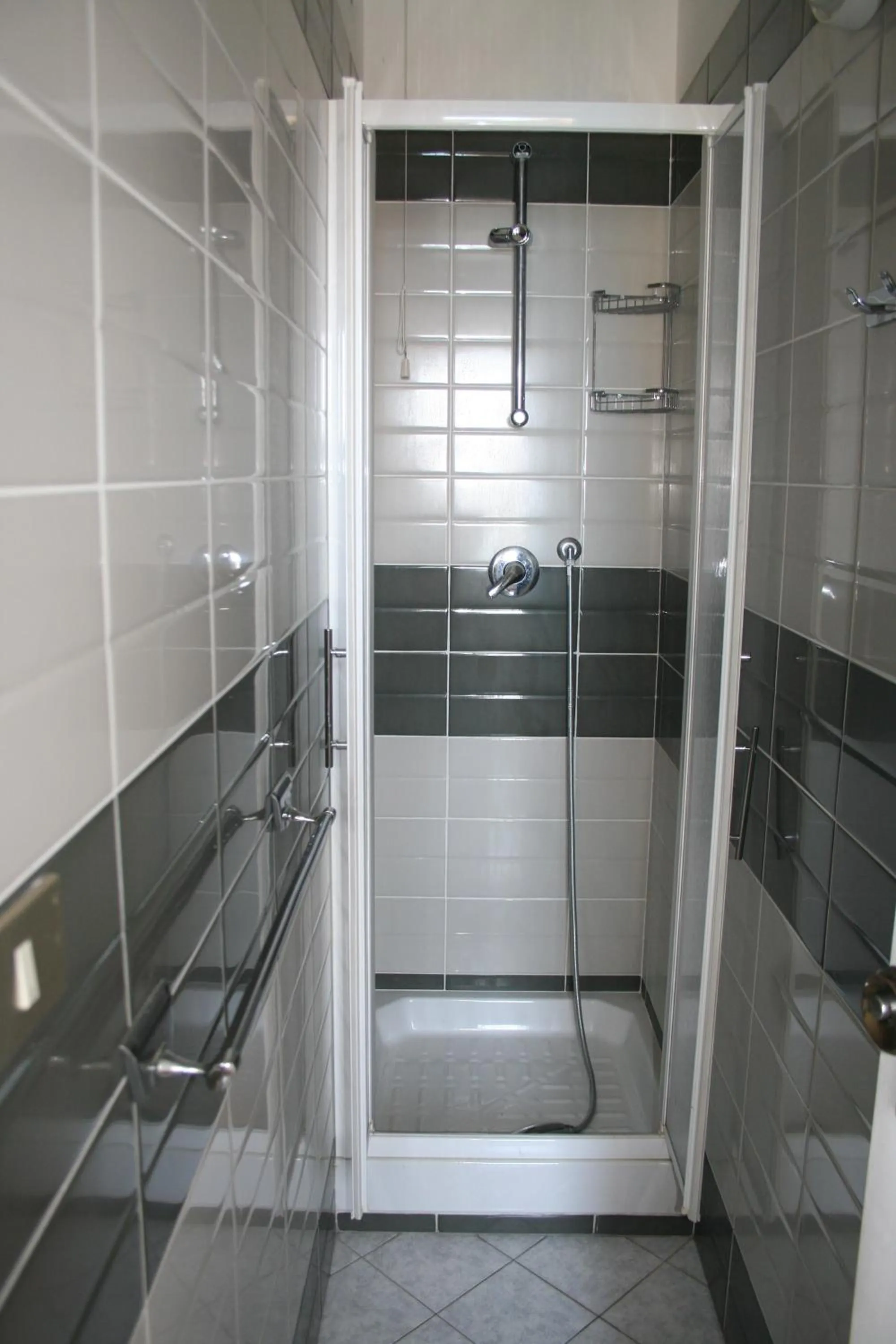 Shower in Hotel Rosalia