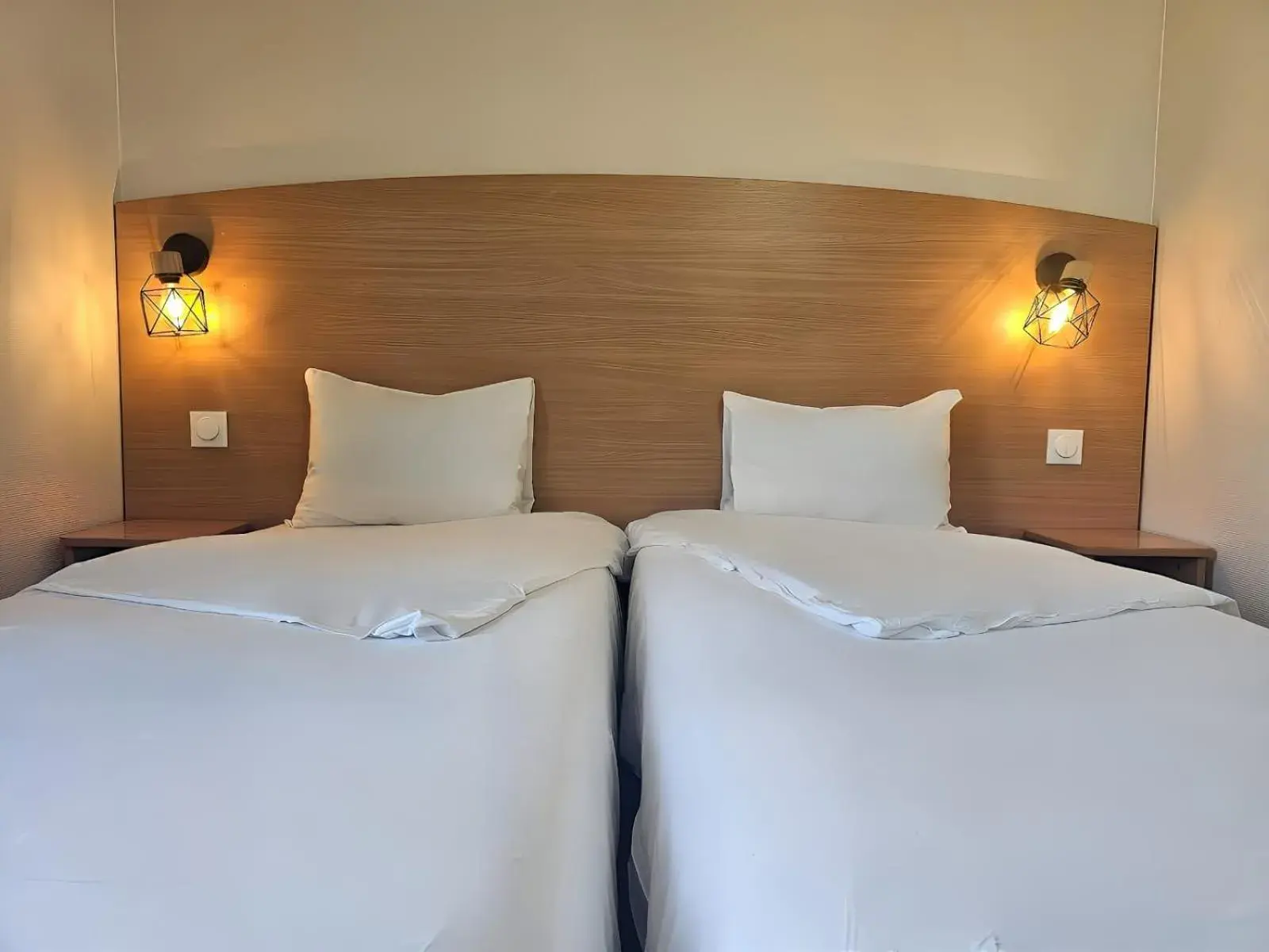Twin Room in initial by balladins Roissy / Saint-Mard Twin Room in initial by balladins Roissy / Saint-Mard