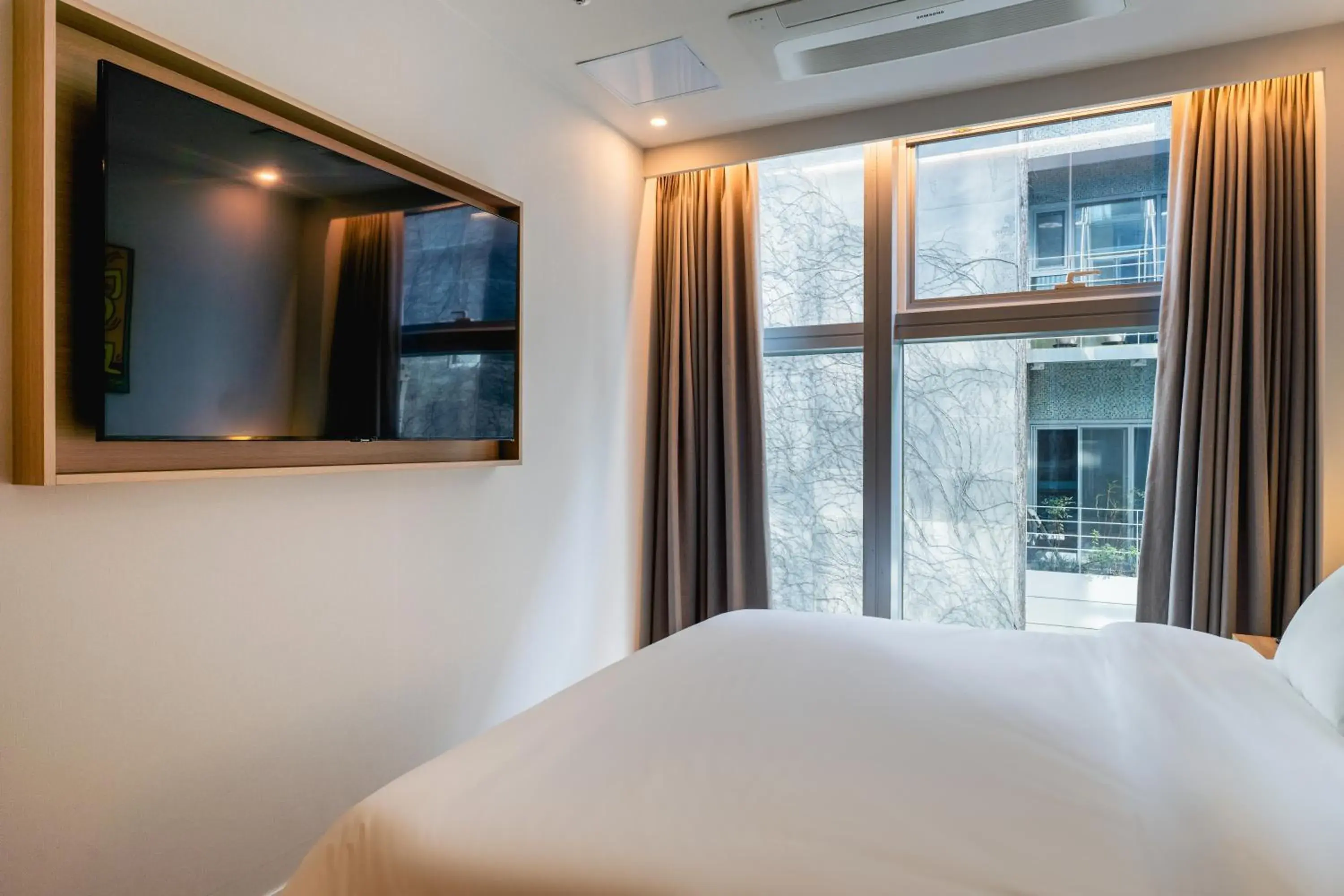 Bedroom, Bed in Gray 193 Hotel Bedroom, Bed in Gray 193 Hotel