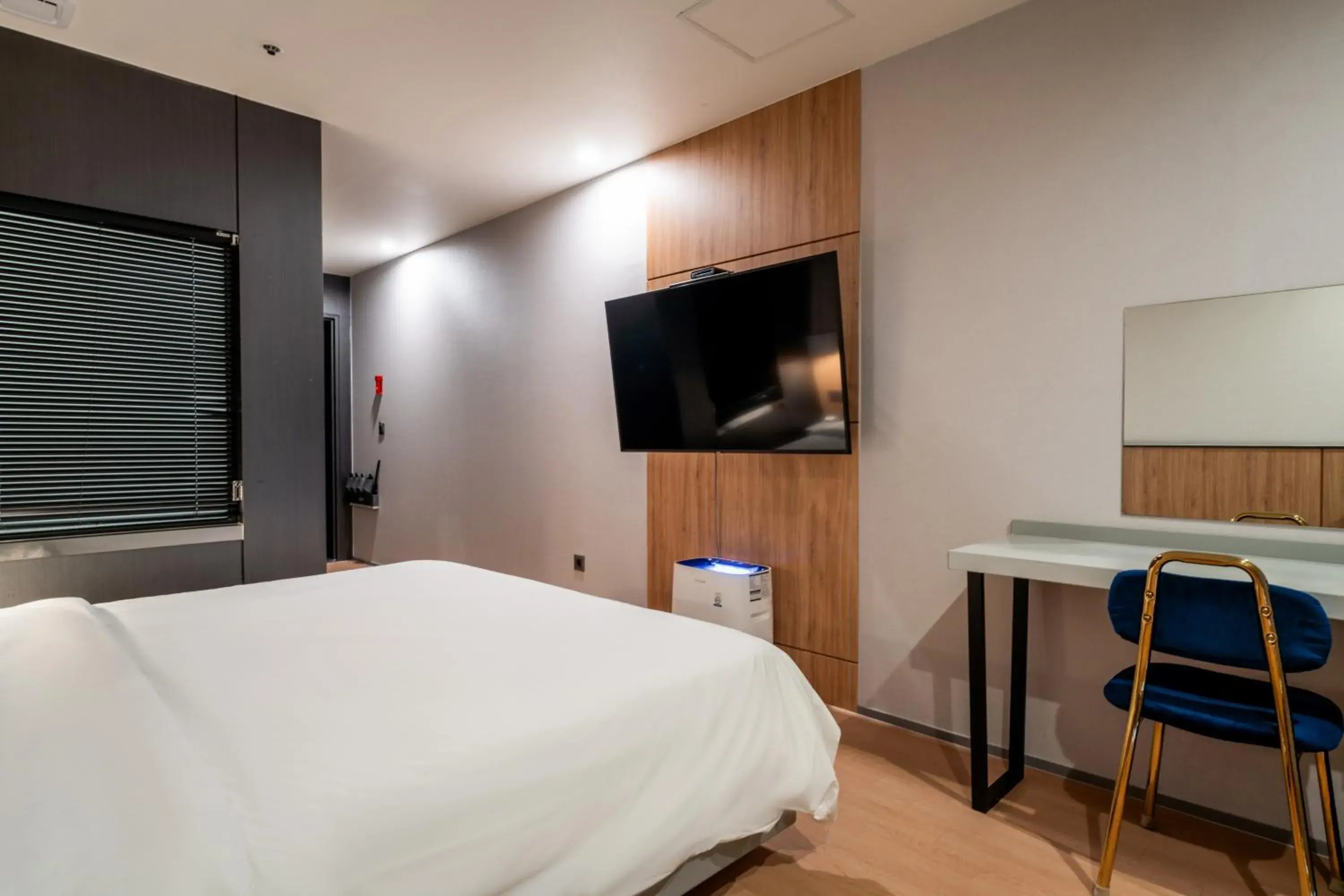 Bedroom, Bed in Gray 193 Hotel Bedroom, Bed in Gray 193 Hotel