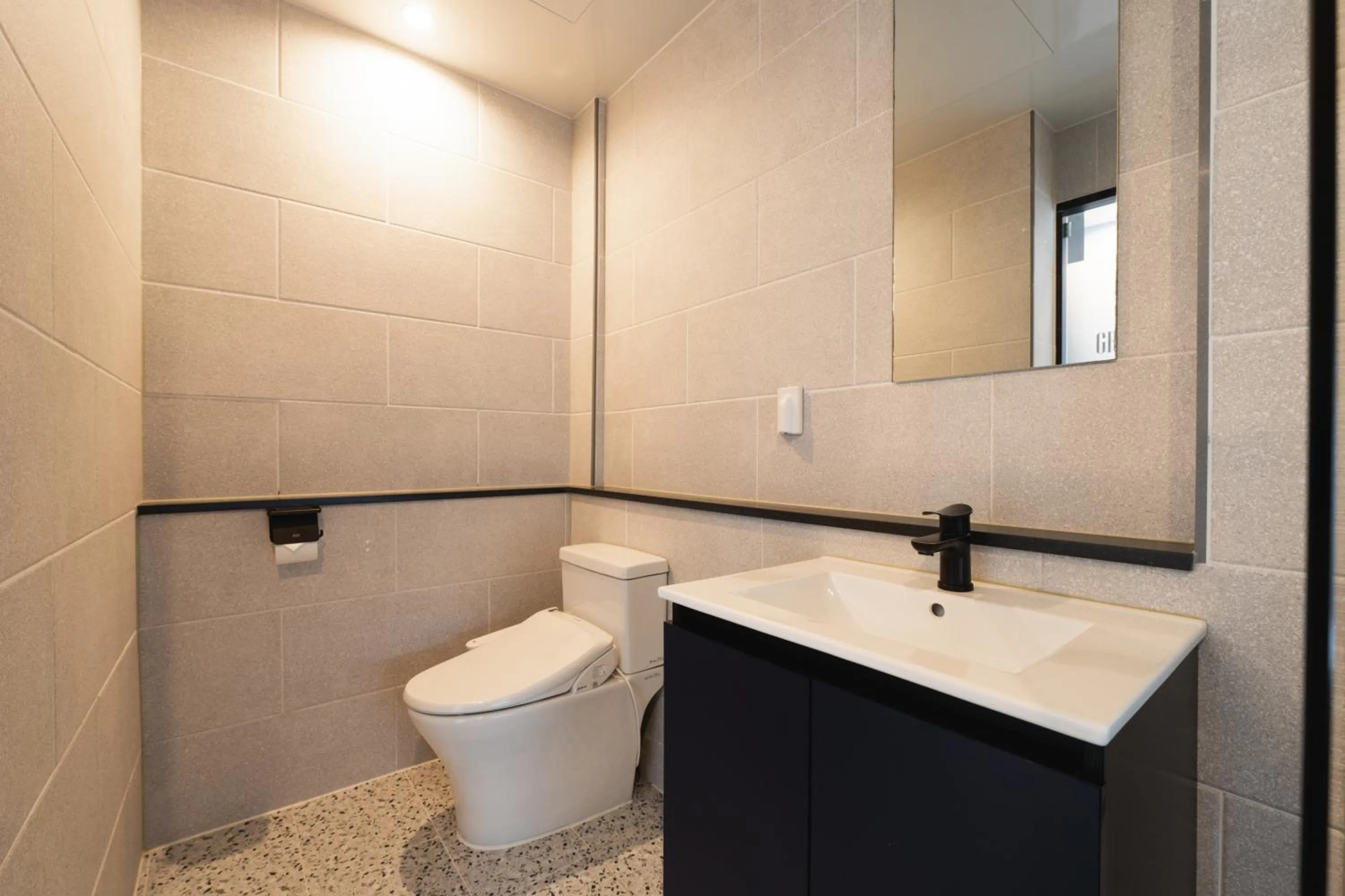 Toilet in Gray 193 Hotel