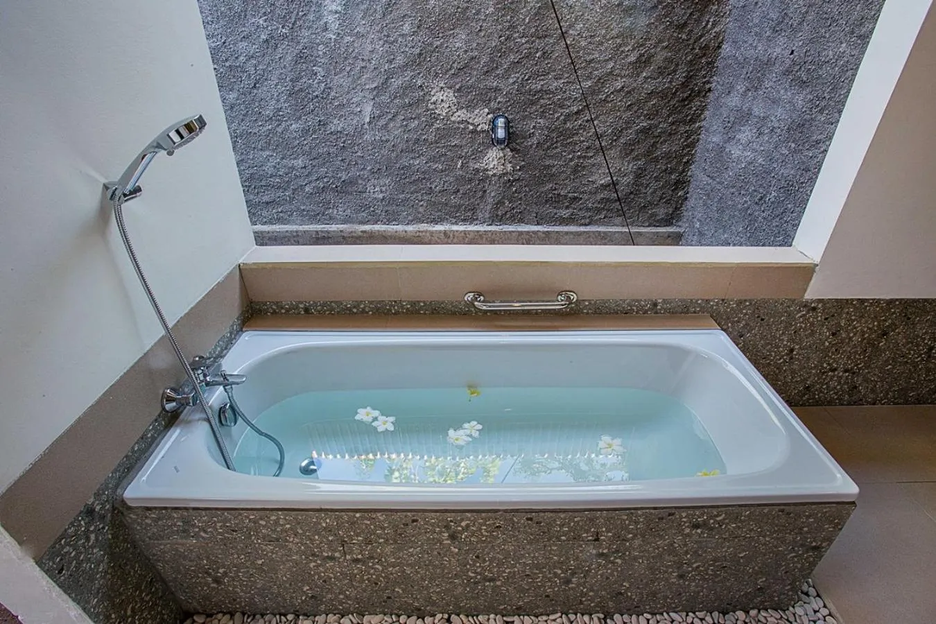 Shower in Ambengan Private Villas