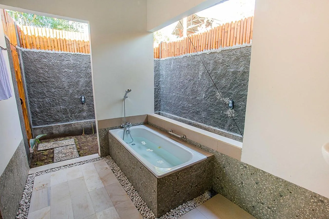 Shower in Ambengan Private Villas