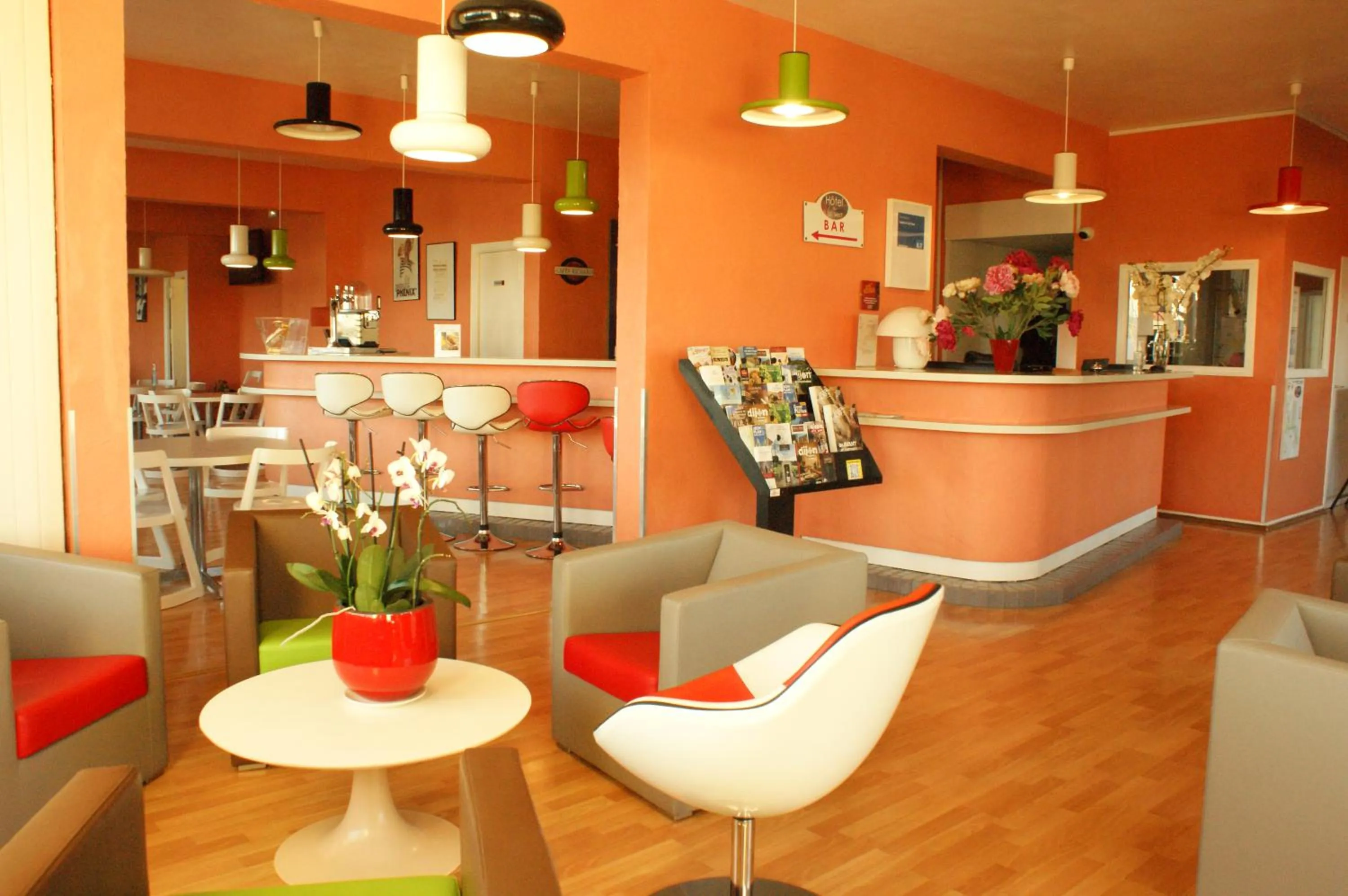 Lounge or bar in Hotel Val Vert