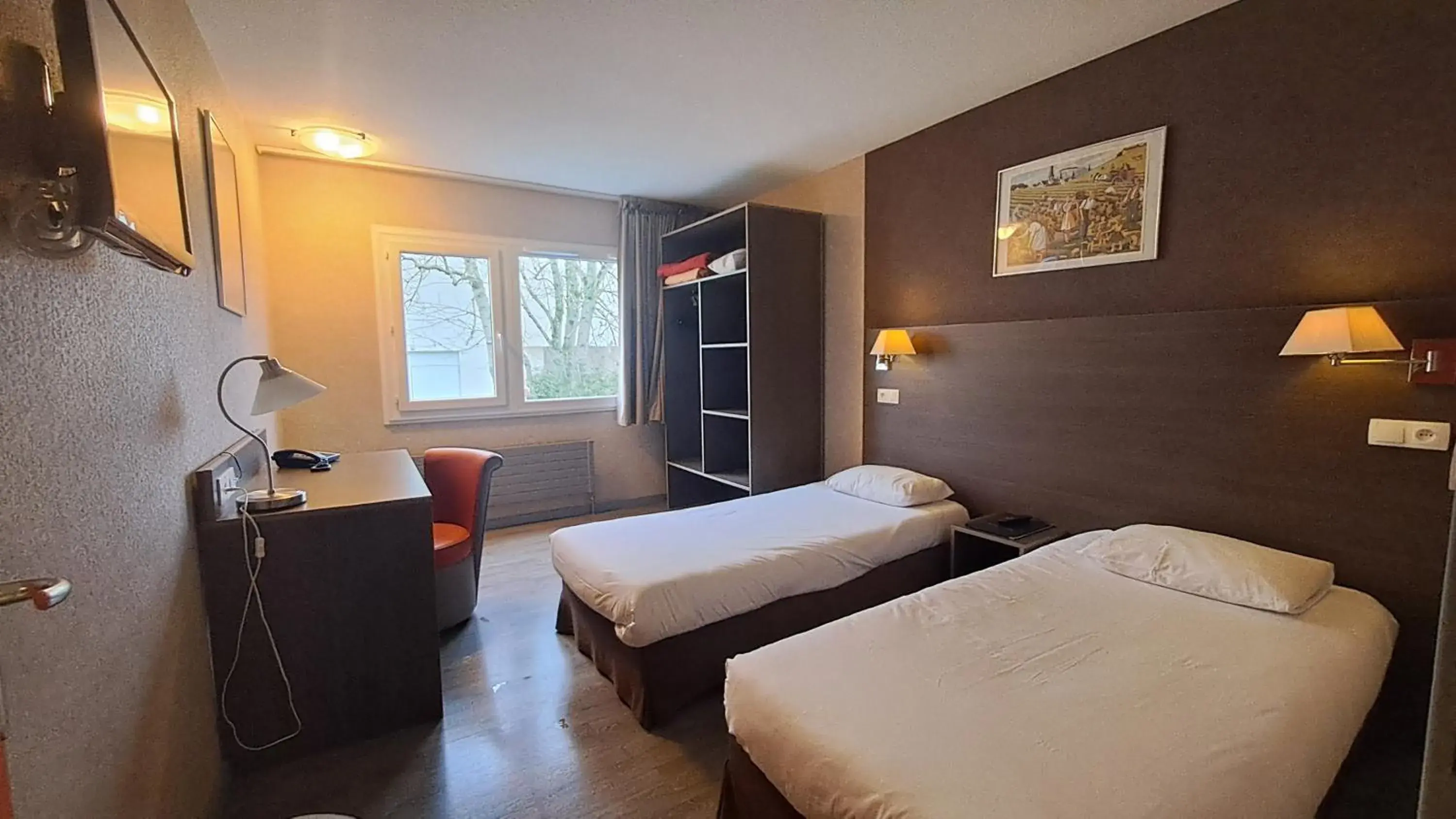 Twin Room - single occupancy in Hotel Val Vert Twin Room - single occupancy in Hotel Val Vert