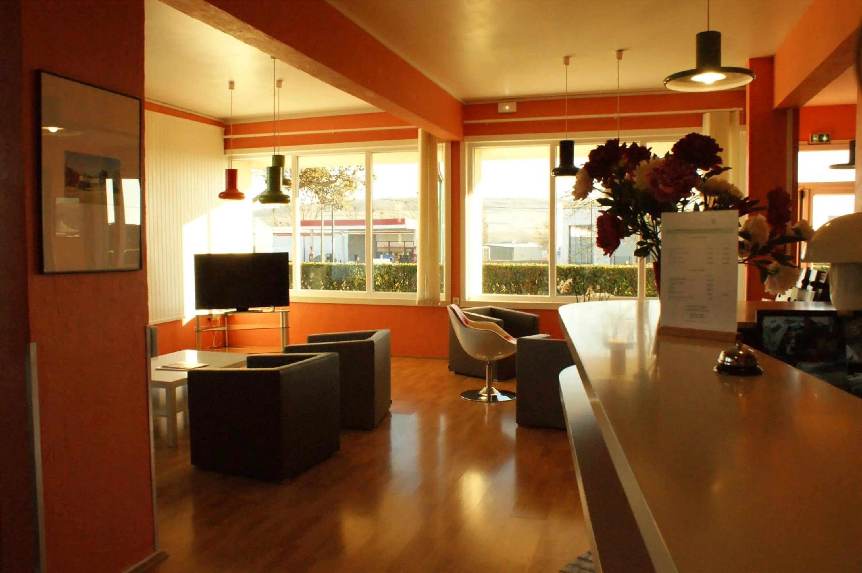 Communal lounge/ TV room in Hotel Val Vert