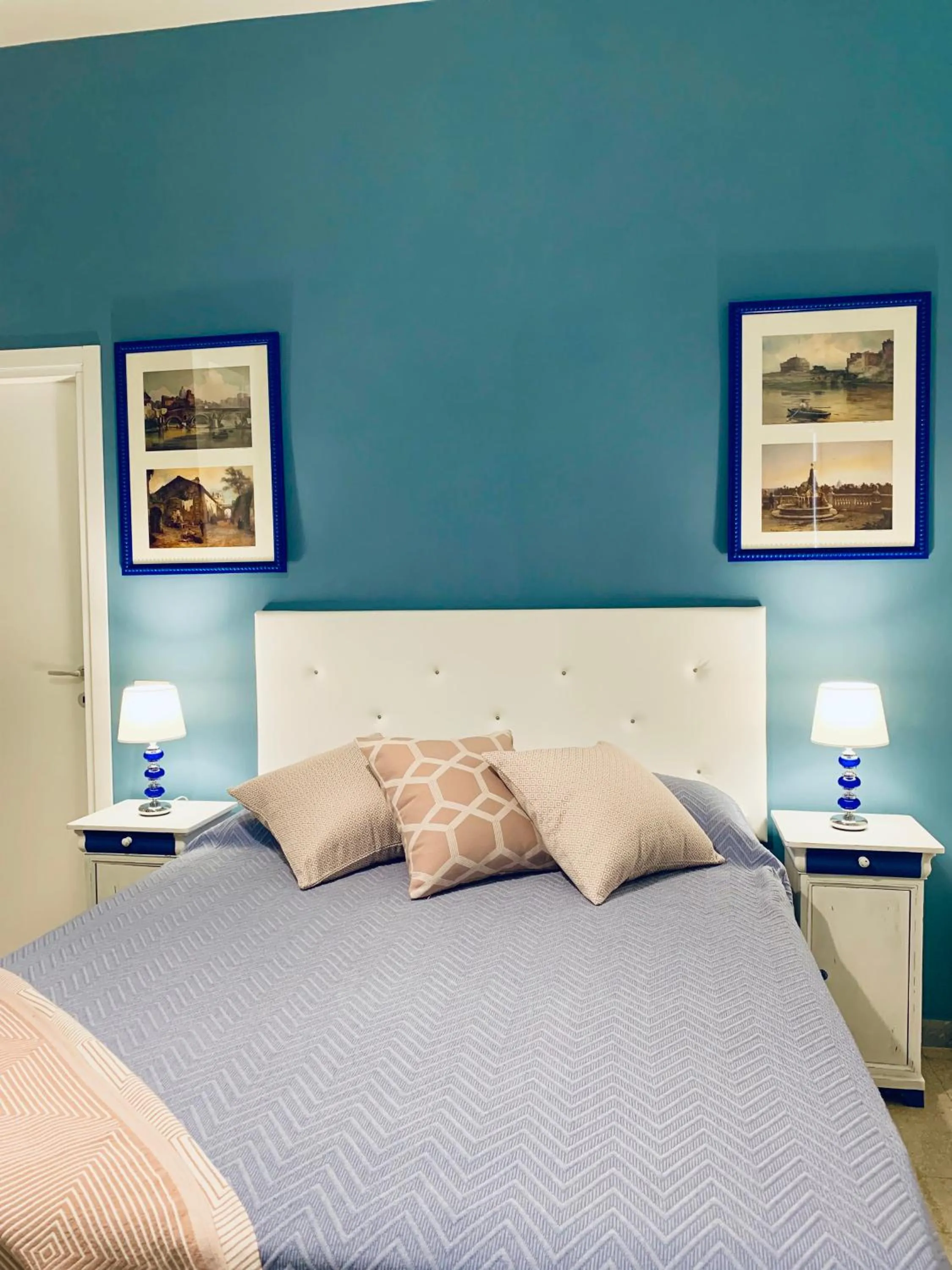 Bed in Mama Roma Domus