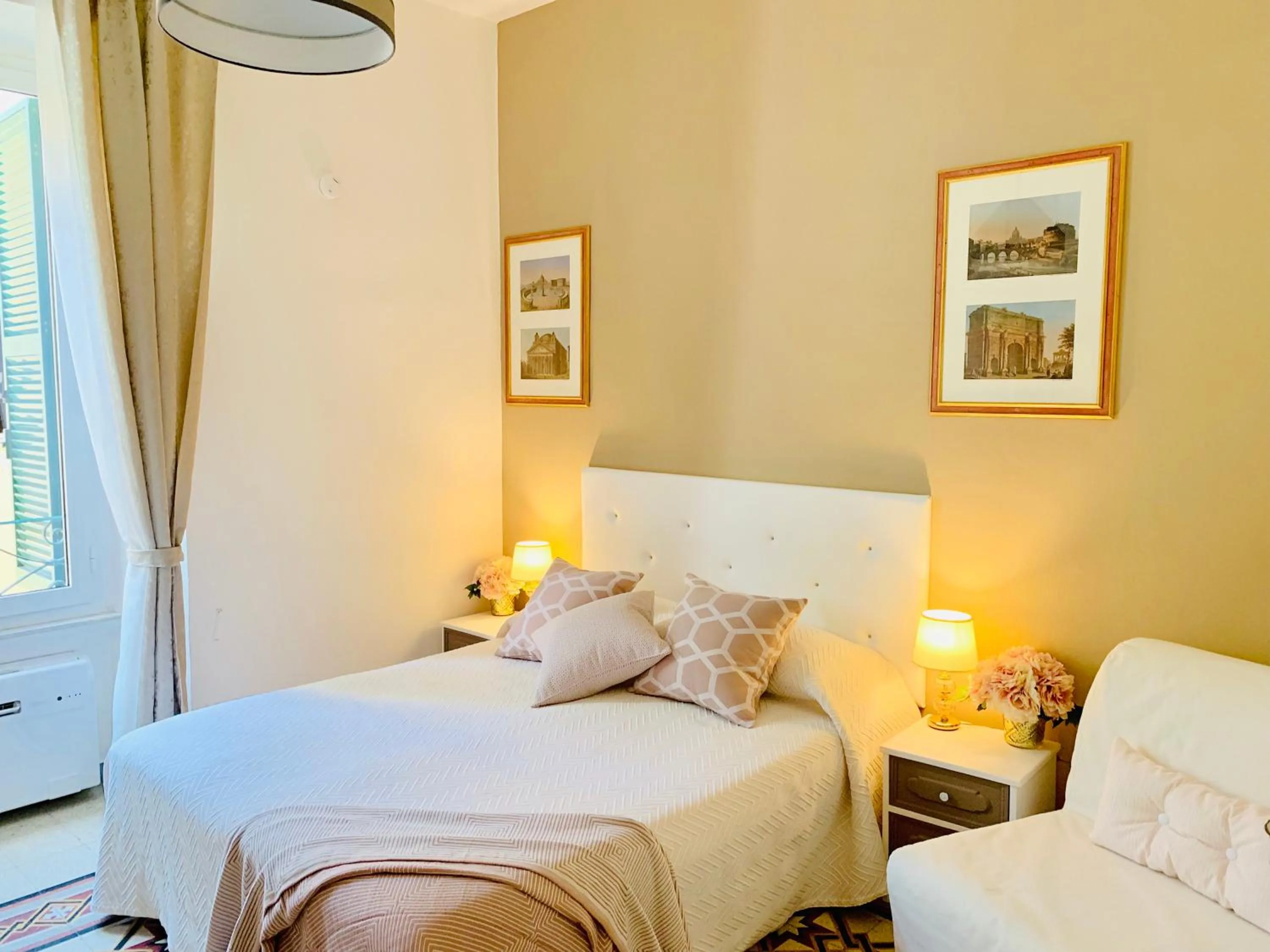 Bed in Mama Roma Domus