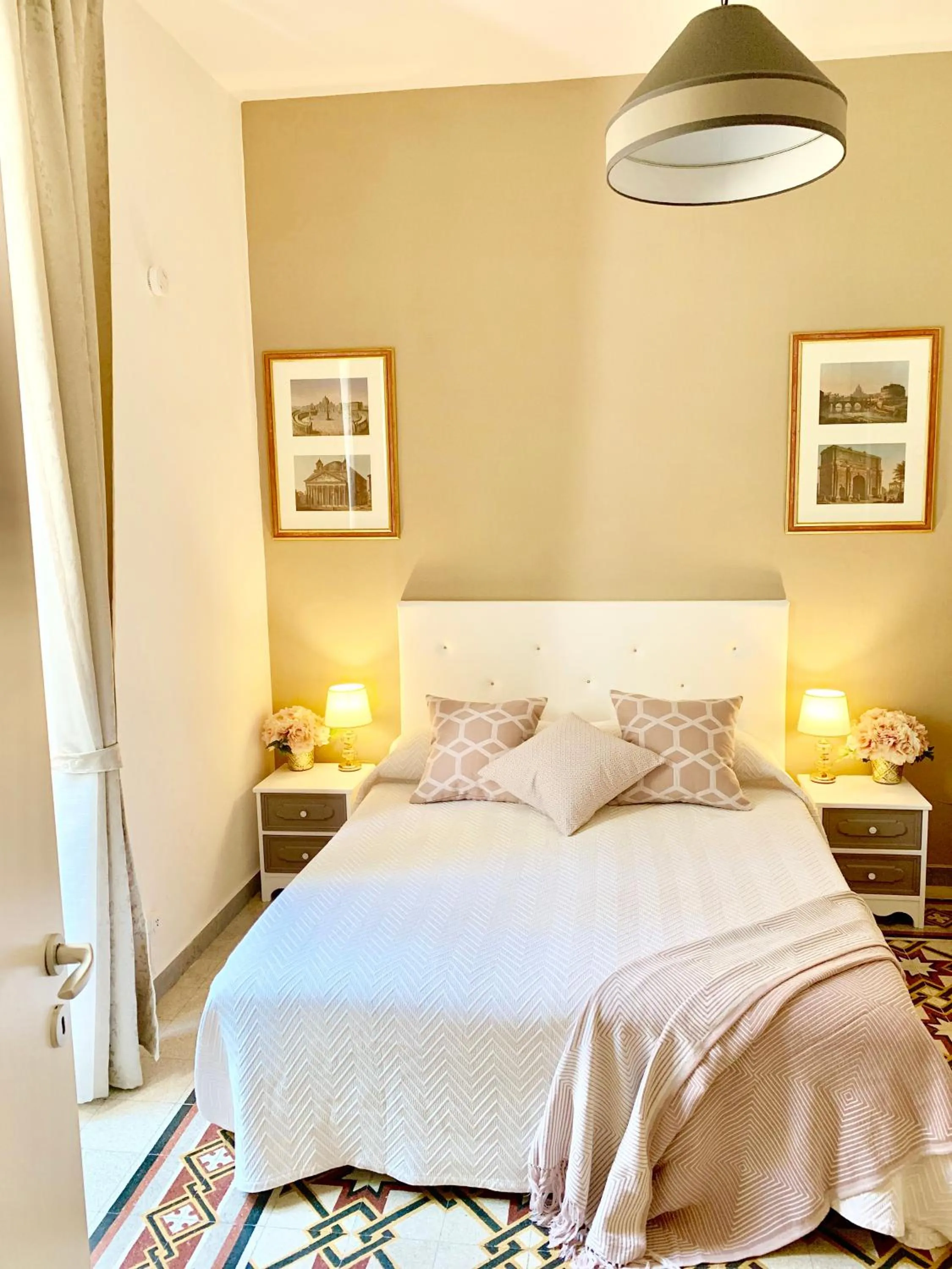 Bed in Mama Roma Domus