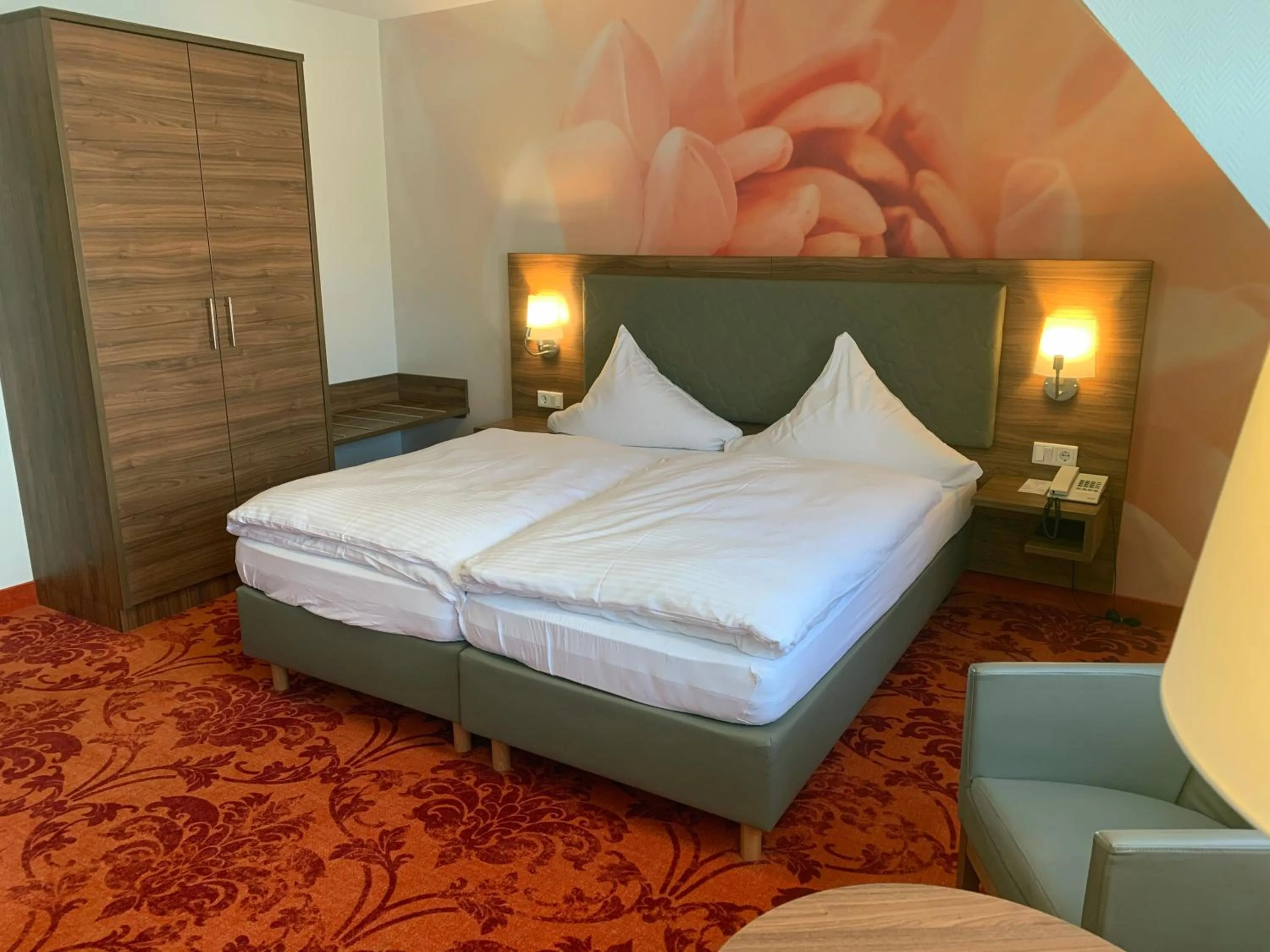 Photo of the whole room, Bed in Hotel Felsenkeller