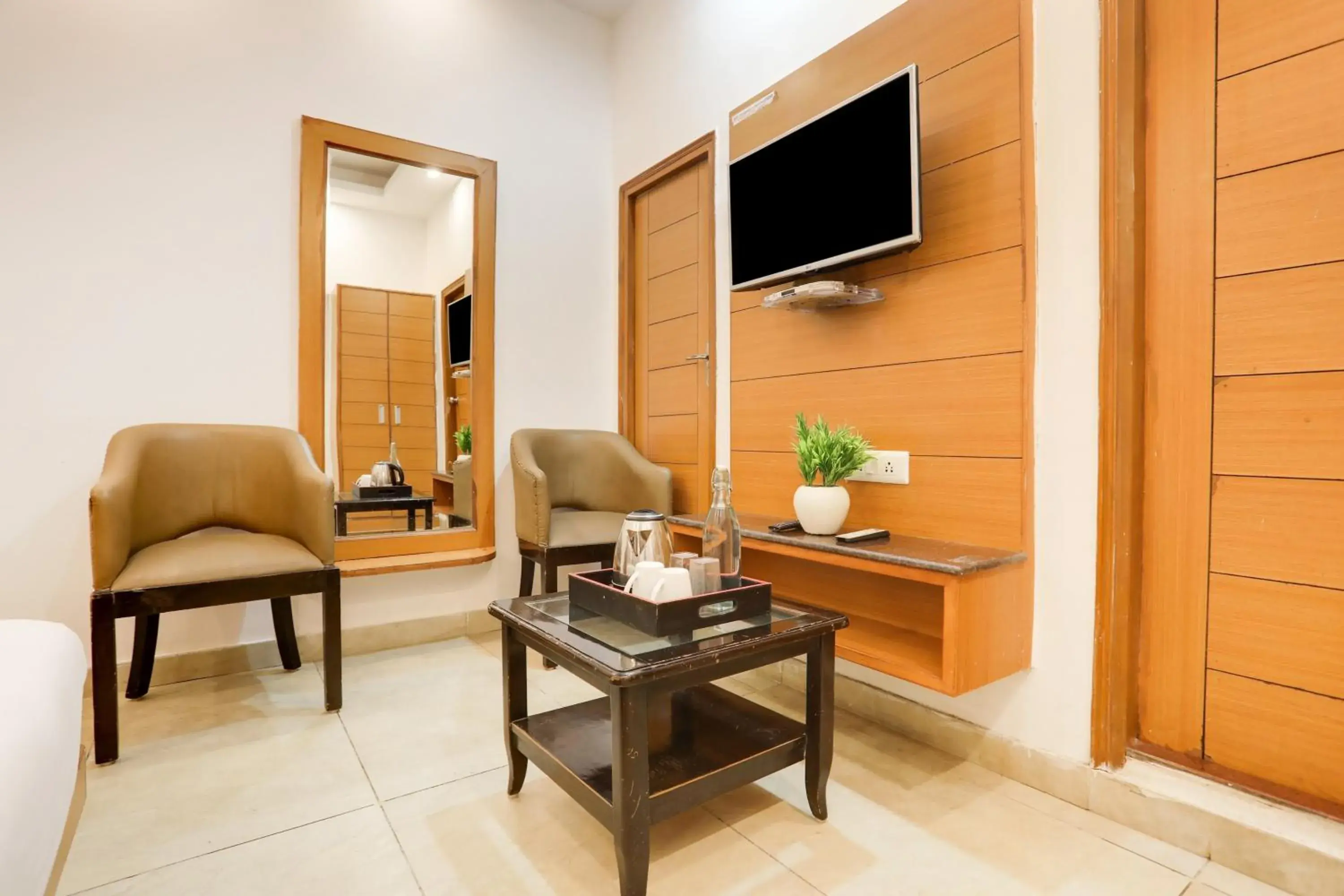 Bedroom in Collection O Mall Road Near St. Georges College Bedroom in Collection O Mall Road Near St. Georges College