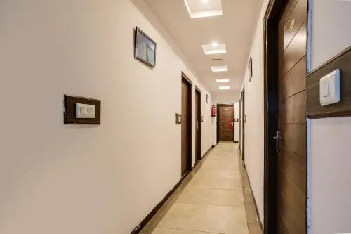 Collection O Mall Road Near St. Georges College