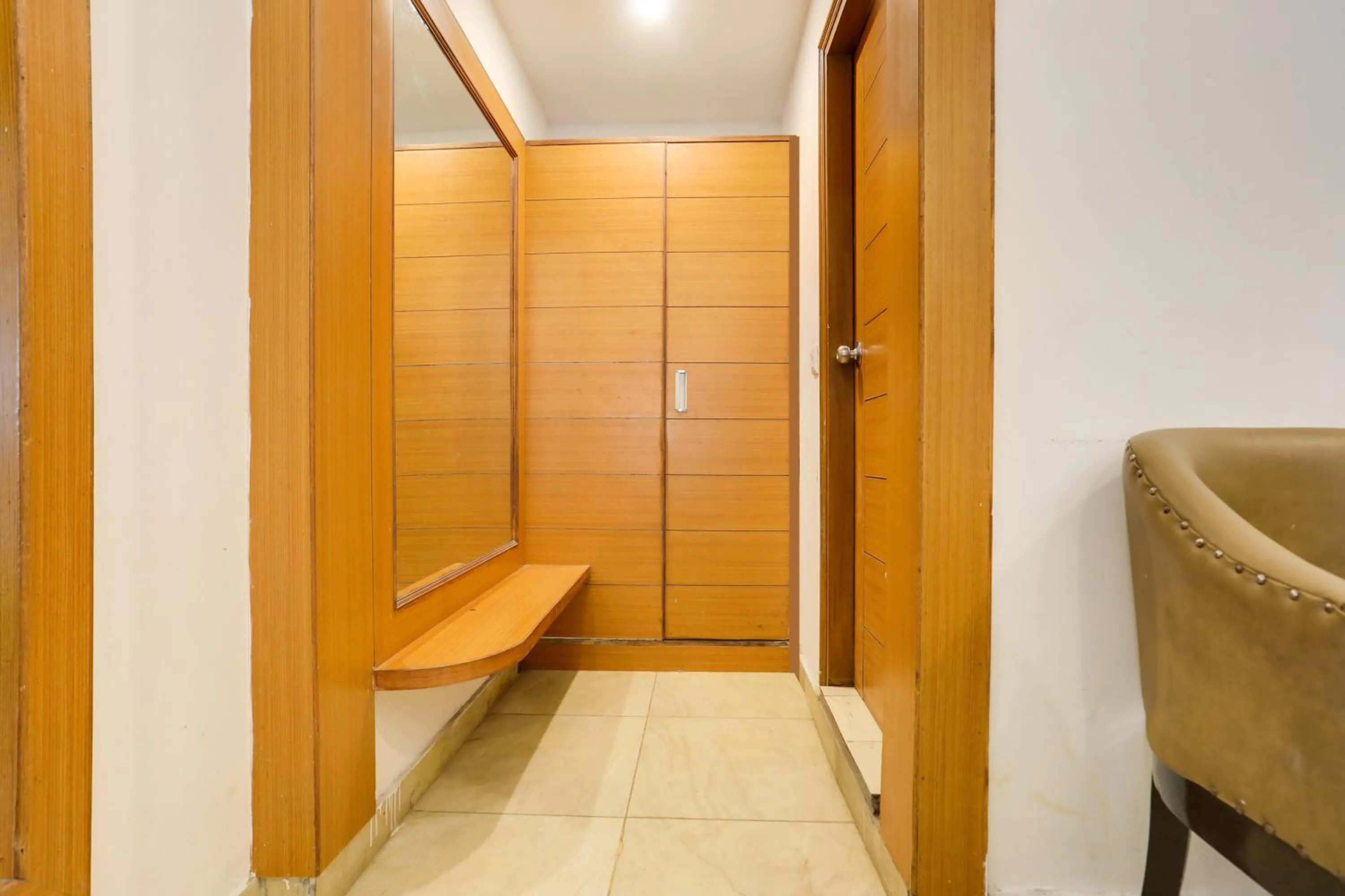 Bedroom in Collection O Mall Road Near St. Georges College