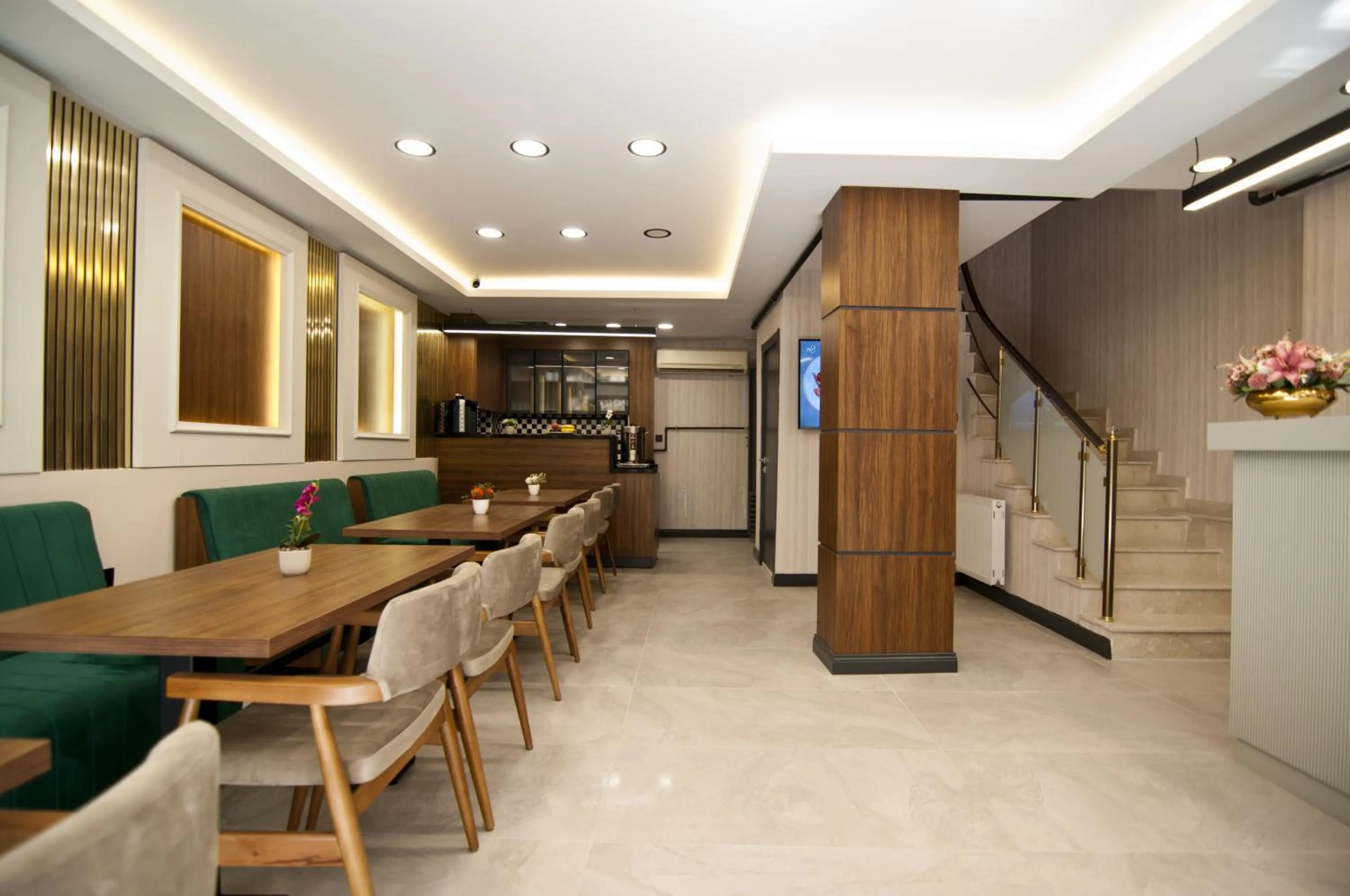 Lobby or reception in Grand Bagoz Hotel