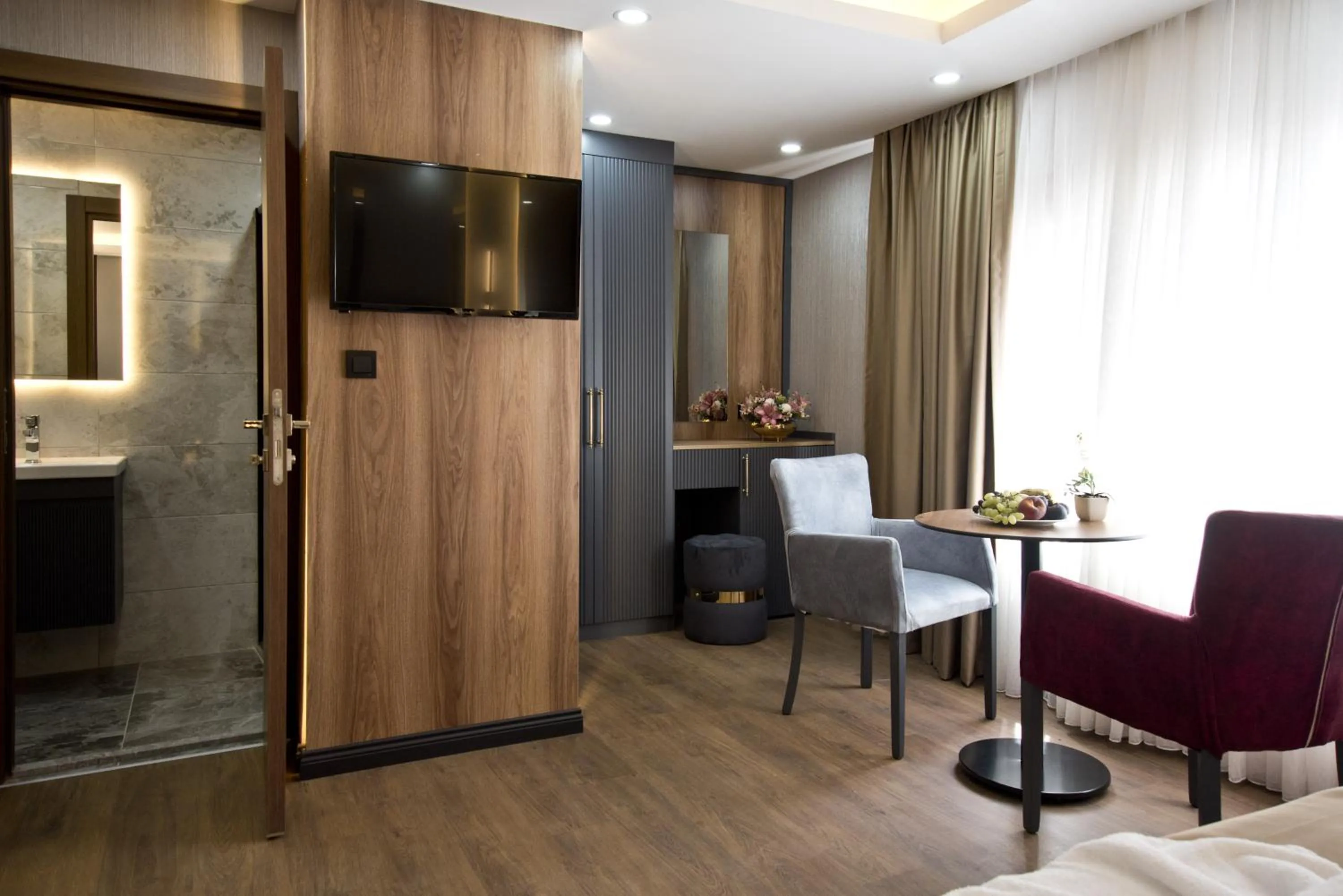 Seating area in Grand Bagoz Hotel