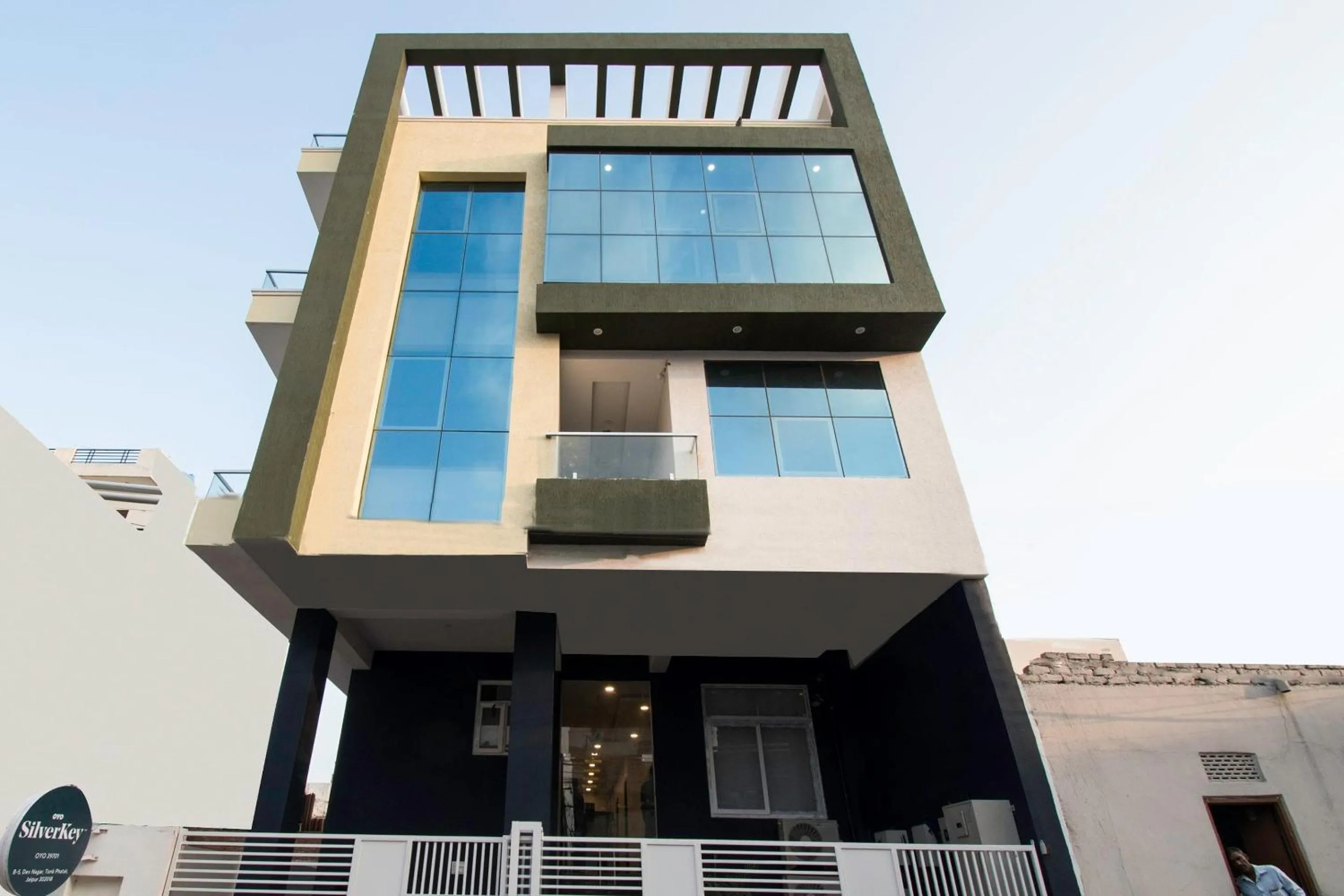 Facade/entrance in Collection O Blue Shine