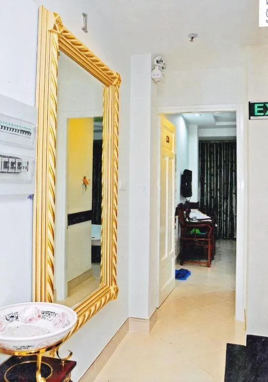 Bed in HOANG THANH THUY AIRPORT HOTEL 1 - Gần Ẩm Thực Đêm Chợ Hoàng Hoa Thám