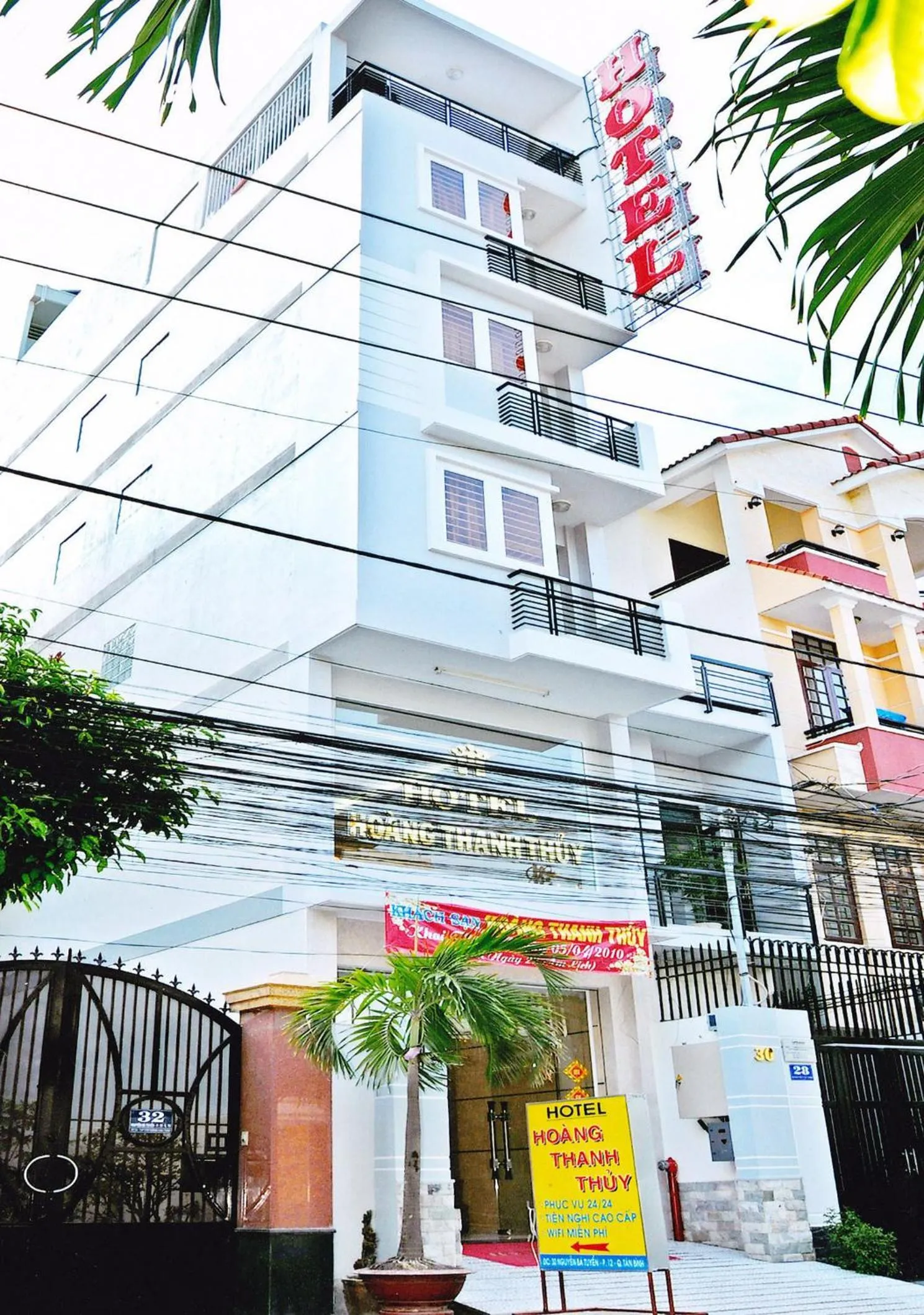 Property building in HOANG THANH THUY AIRPORT HOTEL 1 - Gần Ẩm Thực Đêm Chợ Hoàng Hoa Thám