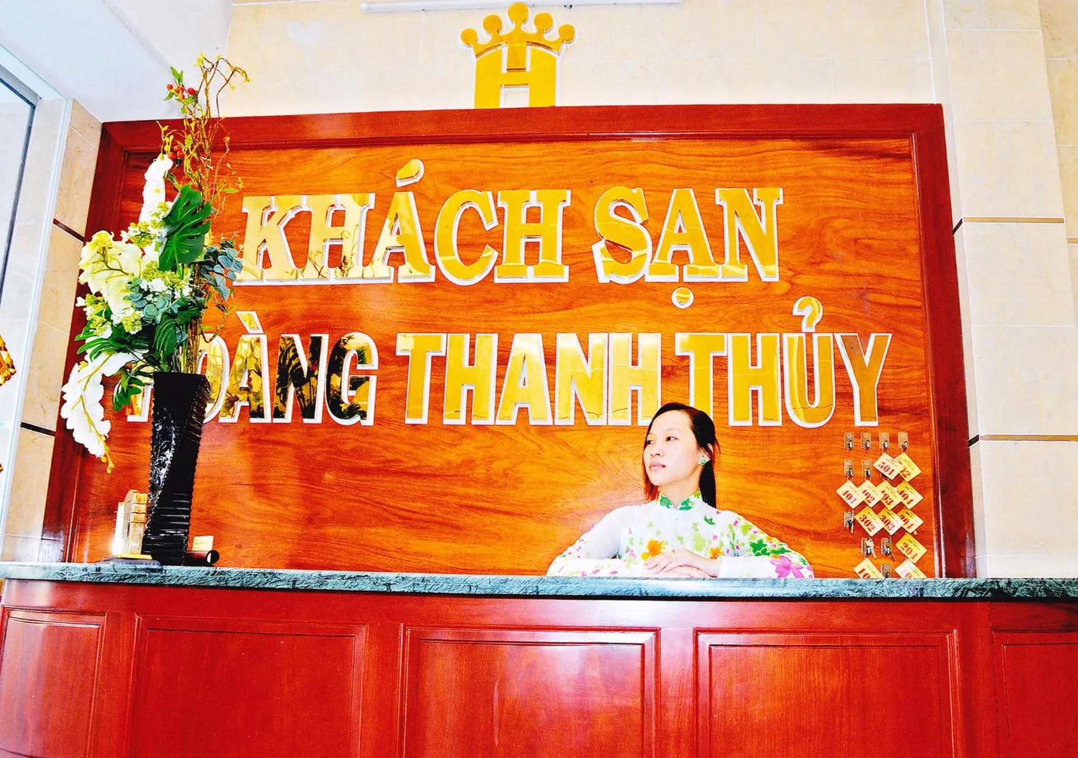 HOANG THANH THUY AIRPORT HOTEL 1 - Gần Ẩm Thực Đêm Chợ Hoàng Hoa Thám