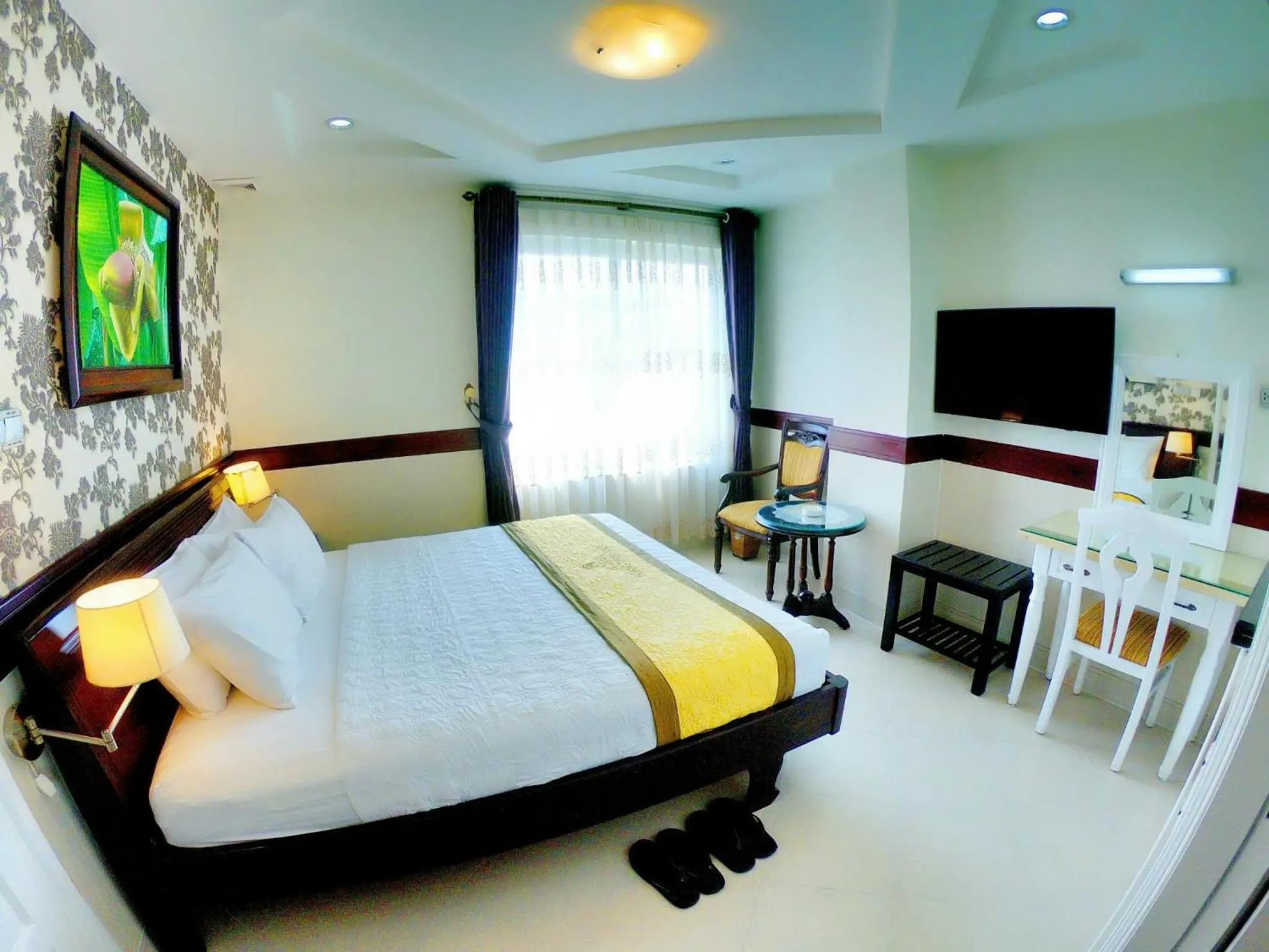 Bed in HOANG THANH THUY AIRPORT HOTEL 2 - Gần Ẩm Thực Đêm Chợ Hoàng Hoa Thám