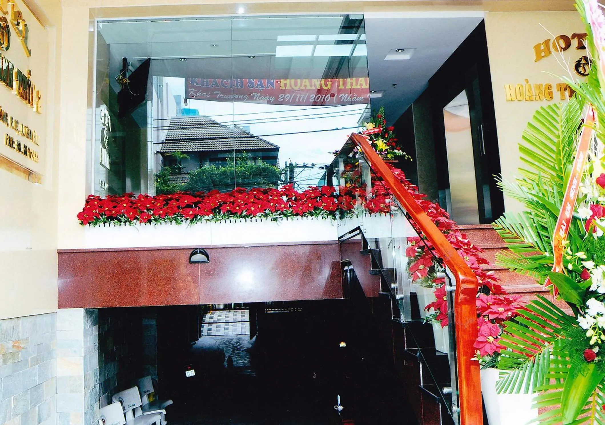 HOANG THANH THUY AIRPORT HOTEL 2 - Gần Ẩm Thực Đêm Chợ Hoàng Hoa Thám