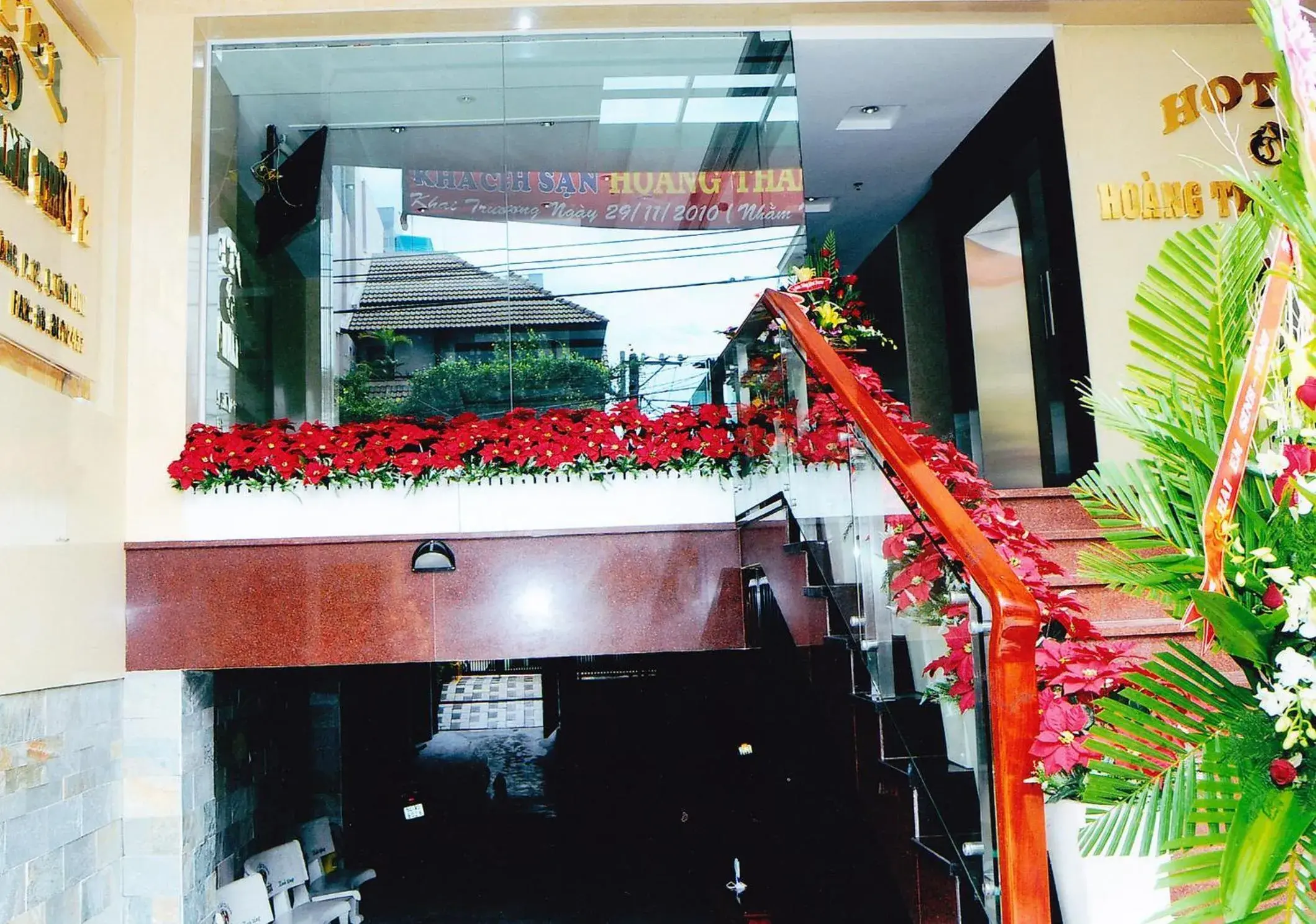 HOANG THANH THUY AIRPORT HOTEL 2 - Gần Ẩm Thực Đêm Chợ Hoàng Hoa Thám HOANG THANH THUY AIRPORT HOTEL 2 - Gần Ẩm Thực Đêm Chợ Hoàng Hoa Thám