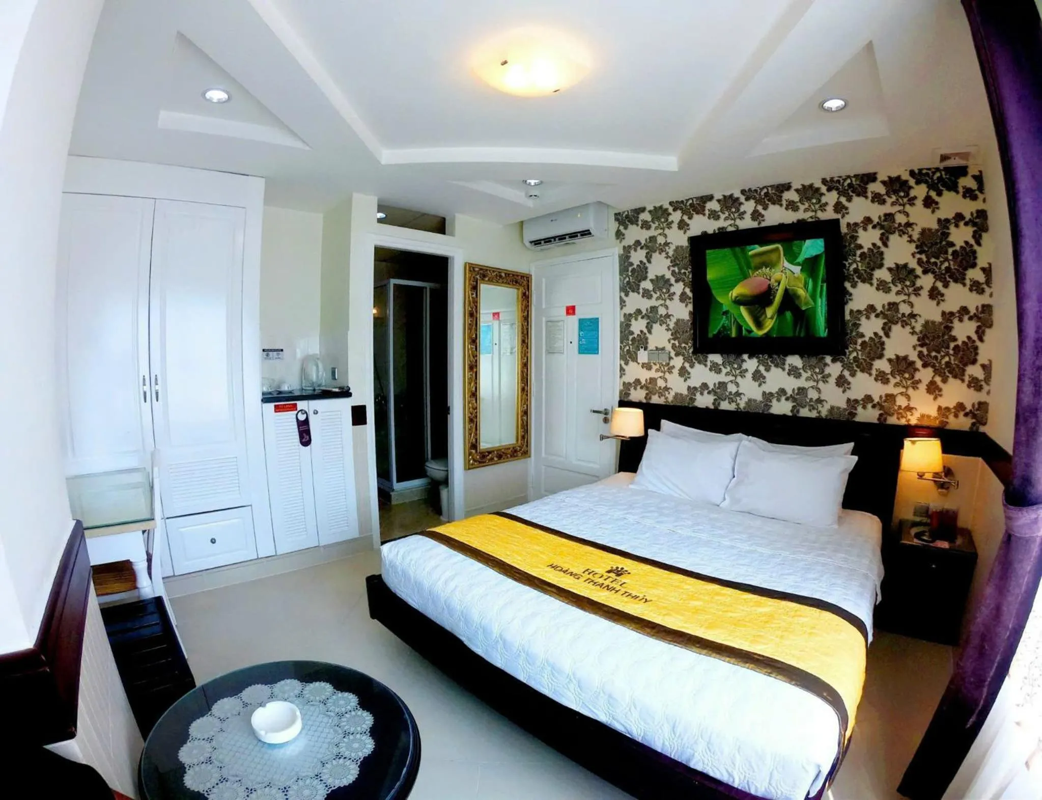 Bed in HOANG THANH THUY AIRPORT HOTEL 2 - Gần Ẩm Thực Đêm Chợ Hoàng Hoa Thám