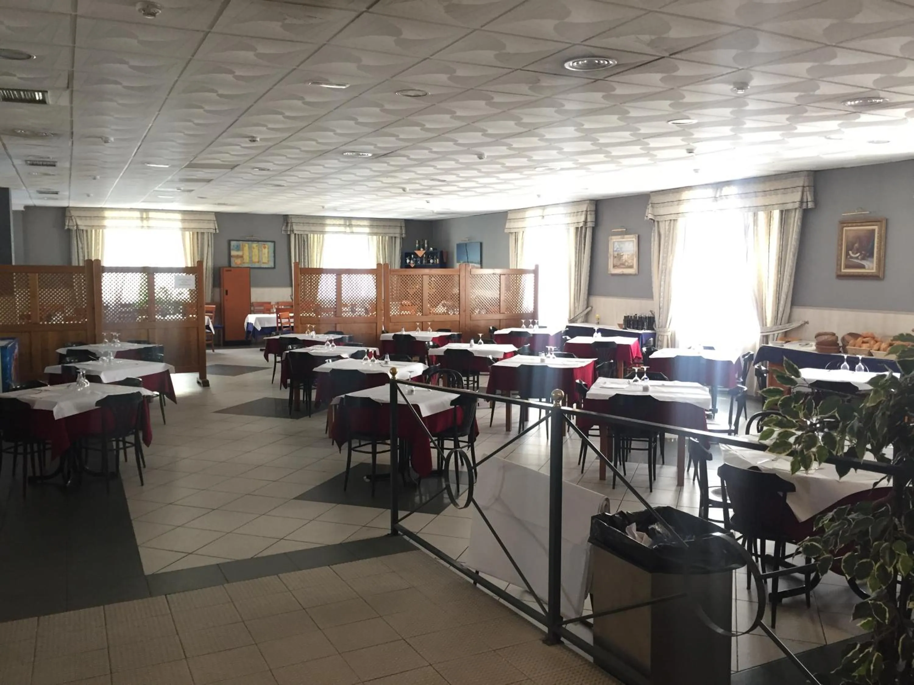 Restaurant/places to eat in Bungalows Alpha