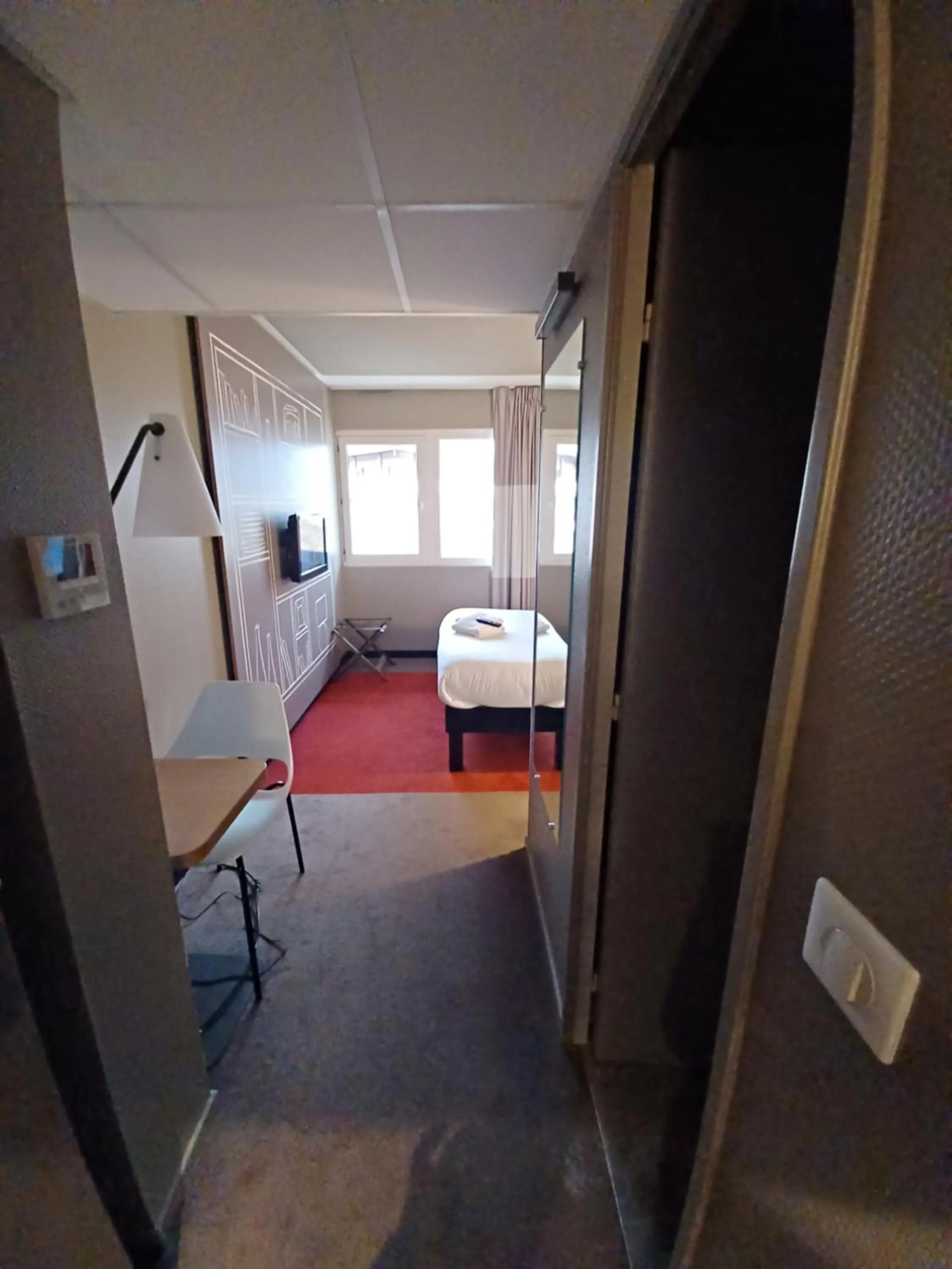 Photo of the whole room, Bed in Ibis Toulouse Purpan Aeroport
