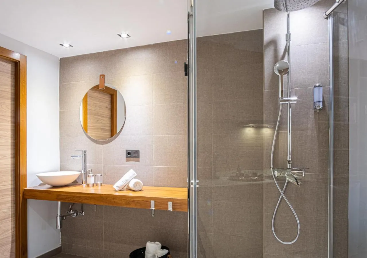 Shower in Poem Suites, Las Canteras